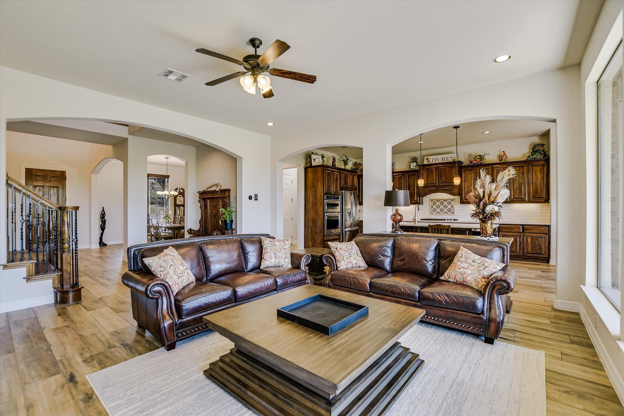 2404 First View, Leander, TX 78641