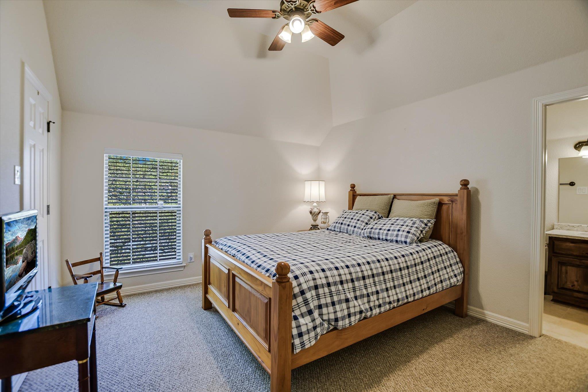 2404 First View, Leander, TX 78641