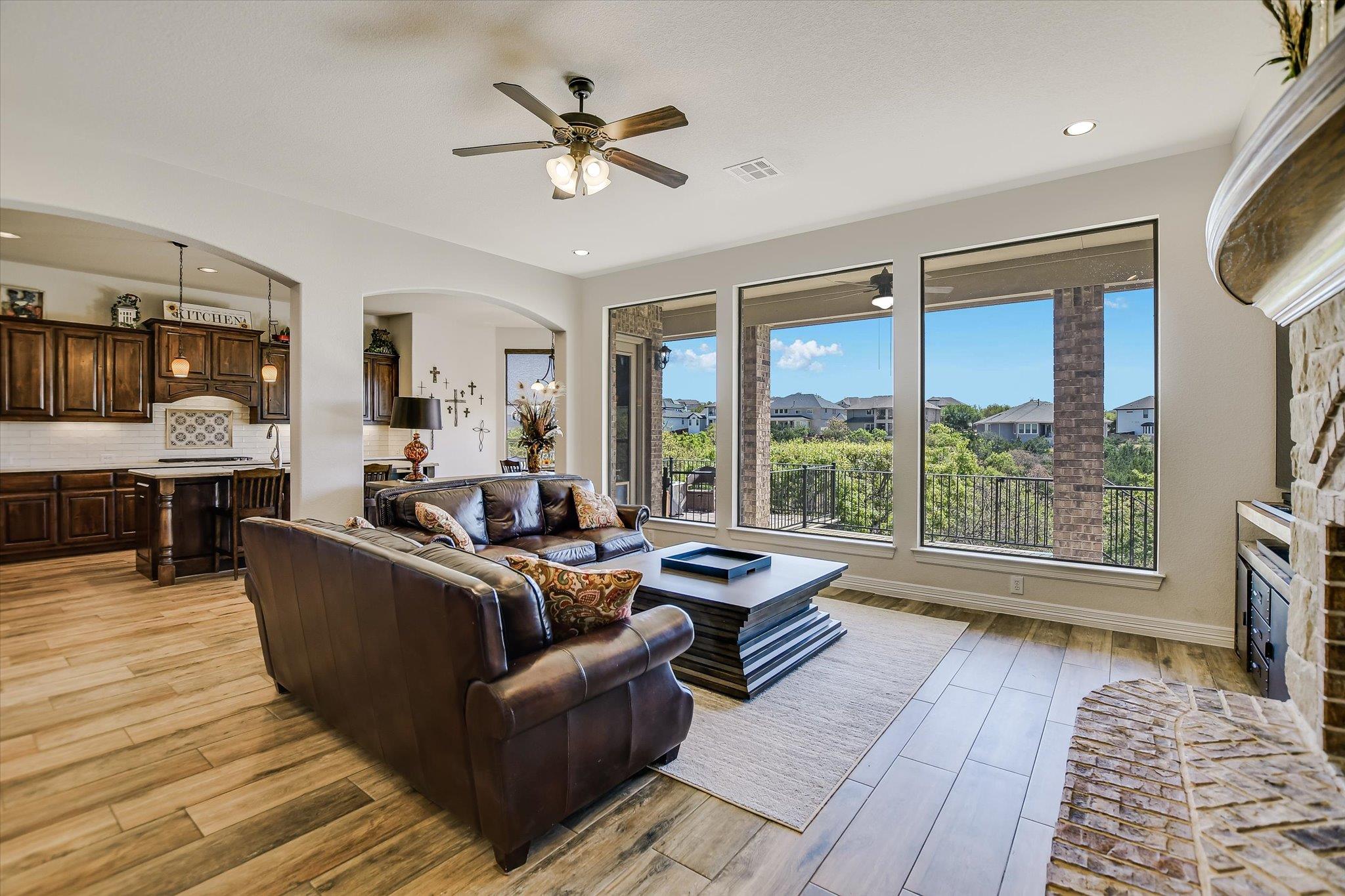 2404 First View, Leander, TX 78641