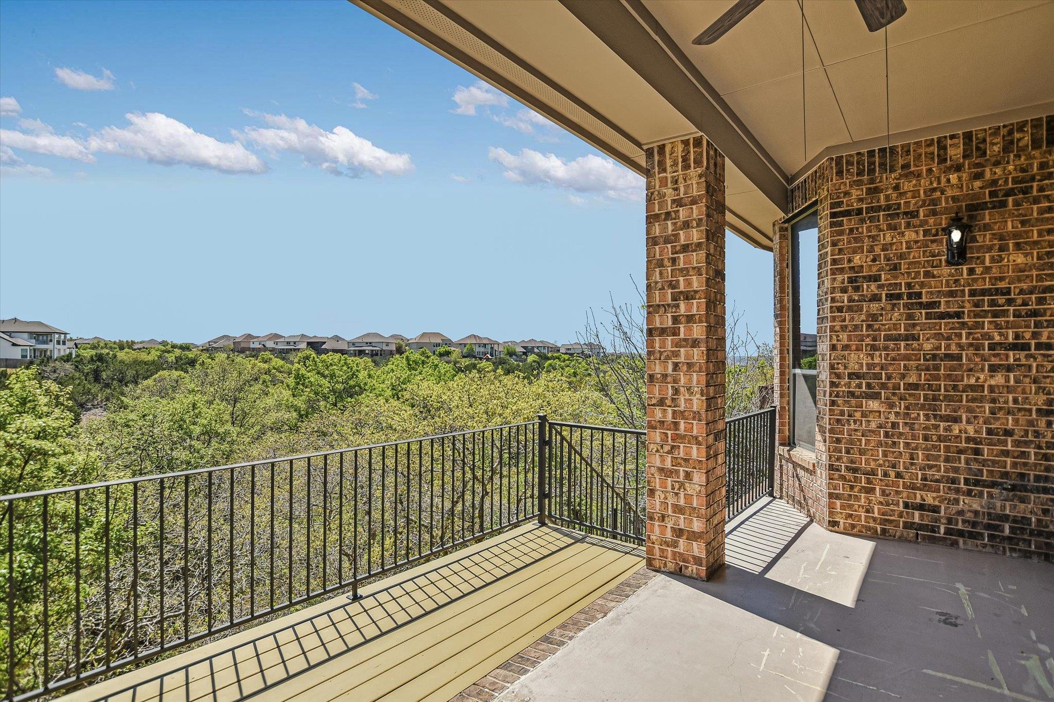 2404 First View, Leander, TX 78641