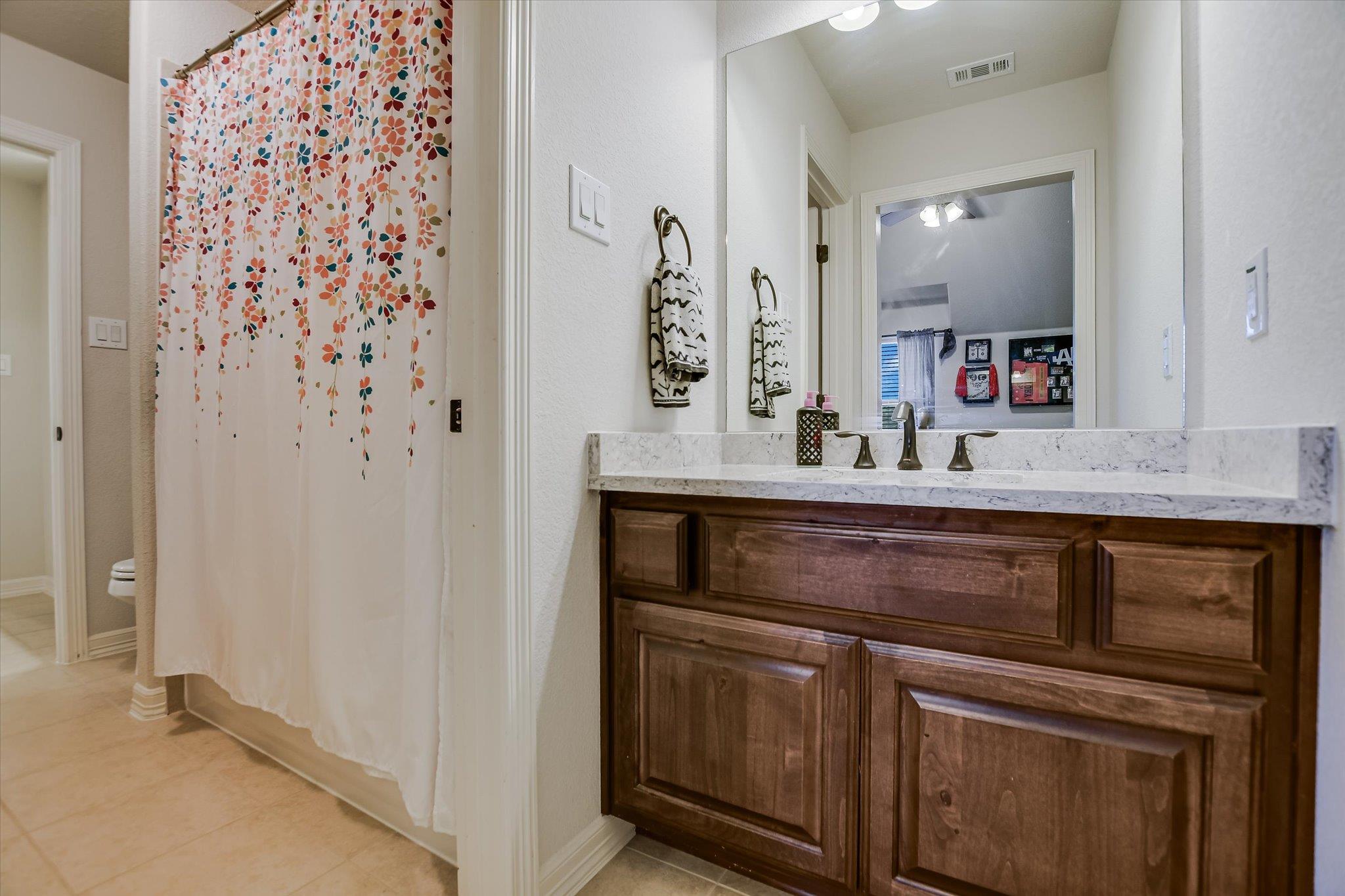 2404 First View, Leander, TX 78641