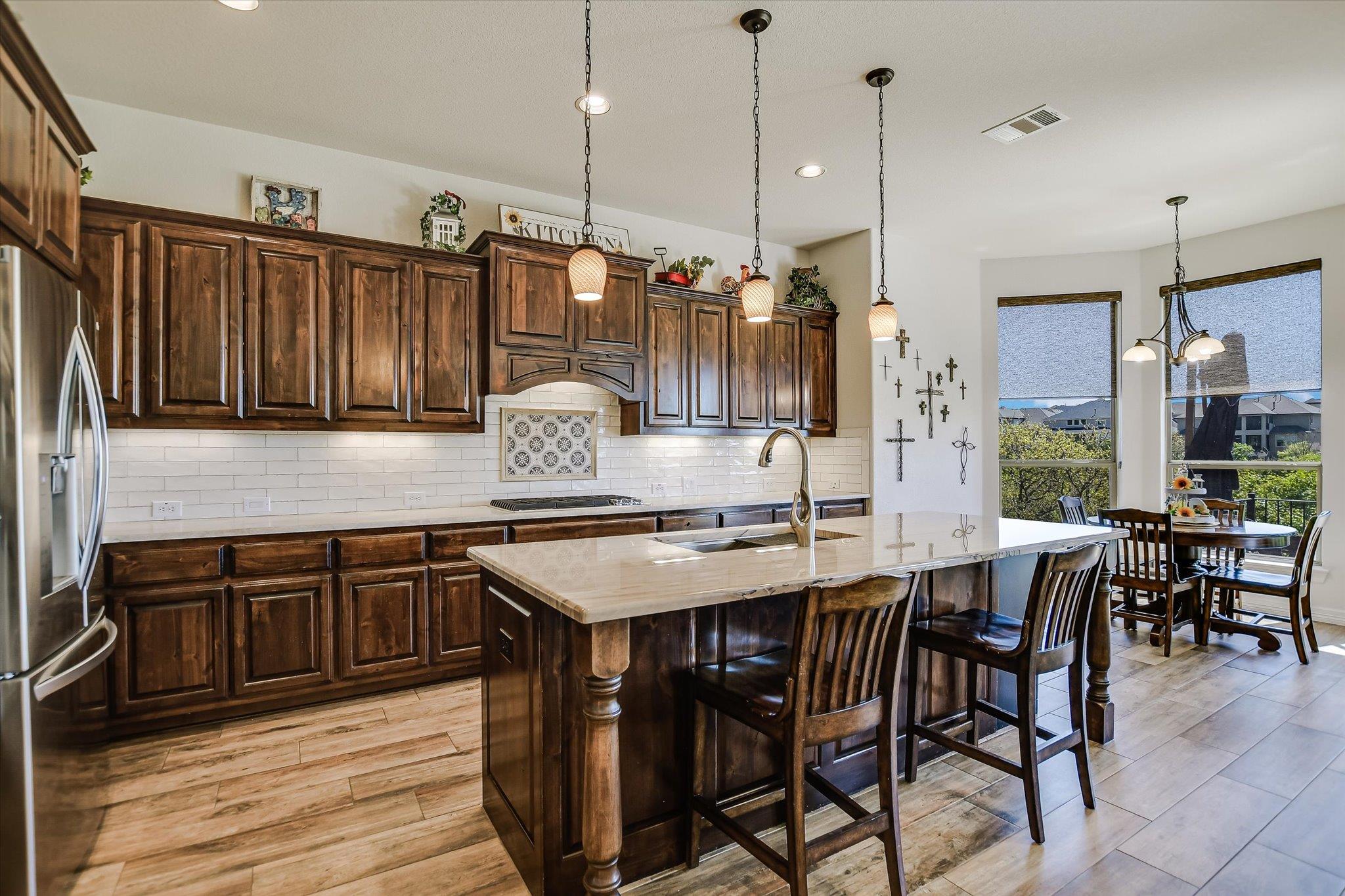 2404 First View, Leander, TX 78641