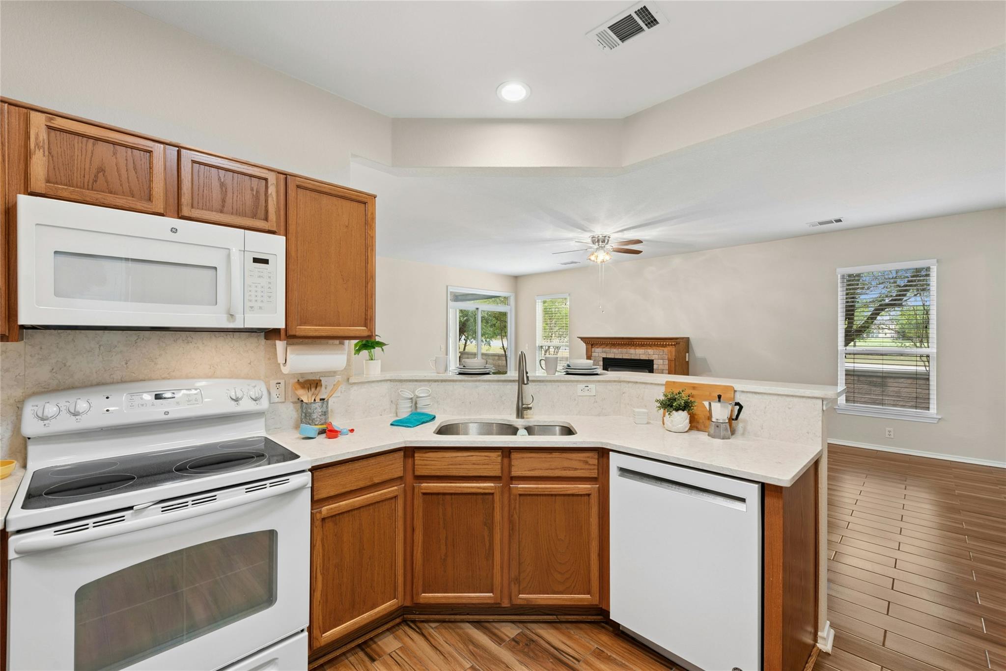 104 Honey Creek Trl, Georgetown, TX 78633