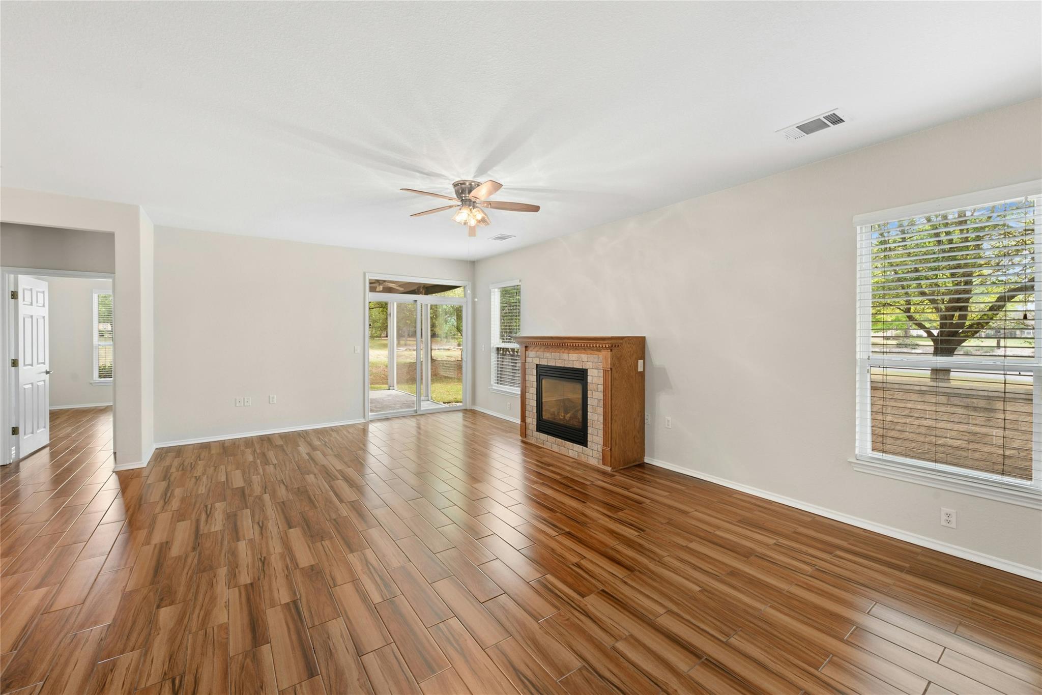 104 Honey Creek Trl, Georgetown, TX 78633