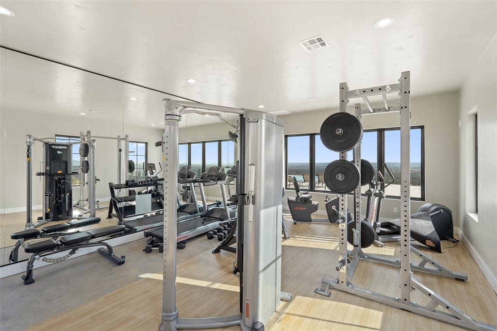 350 Big Creek Dr, Kingsland, TX 78639