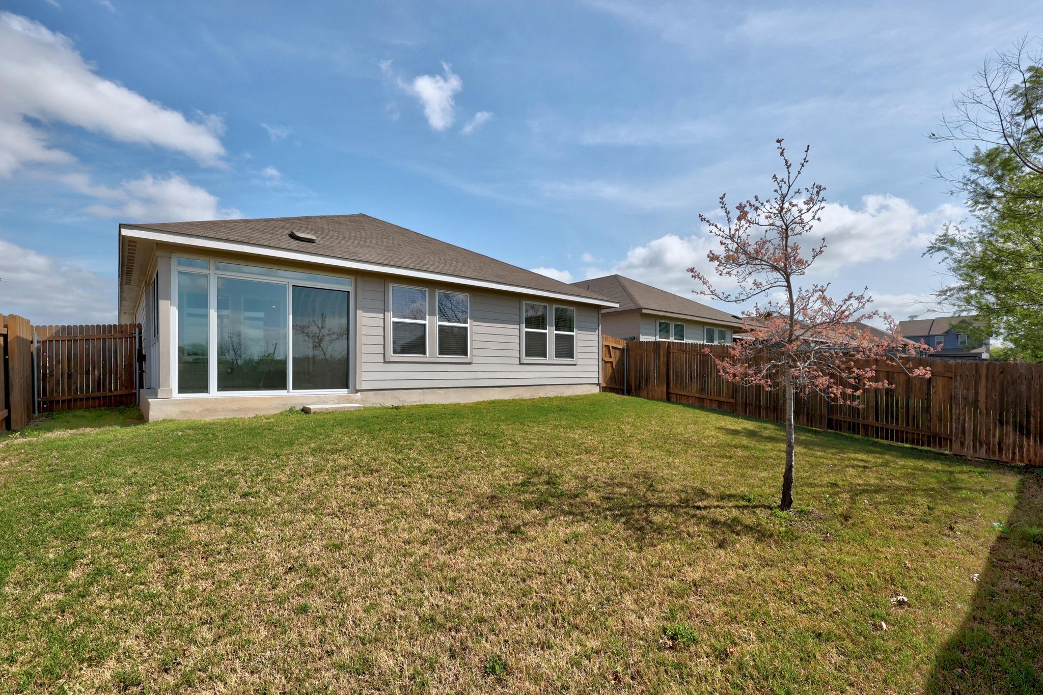 809 Russet Rock Dr, Austin, TX 78748