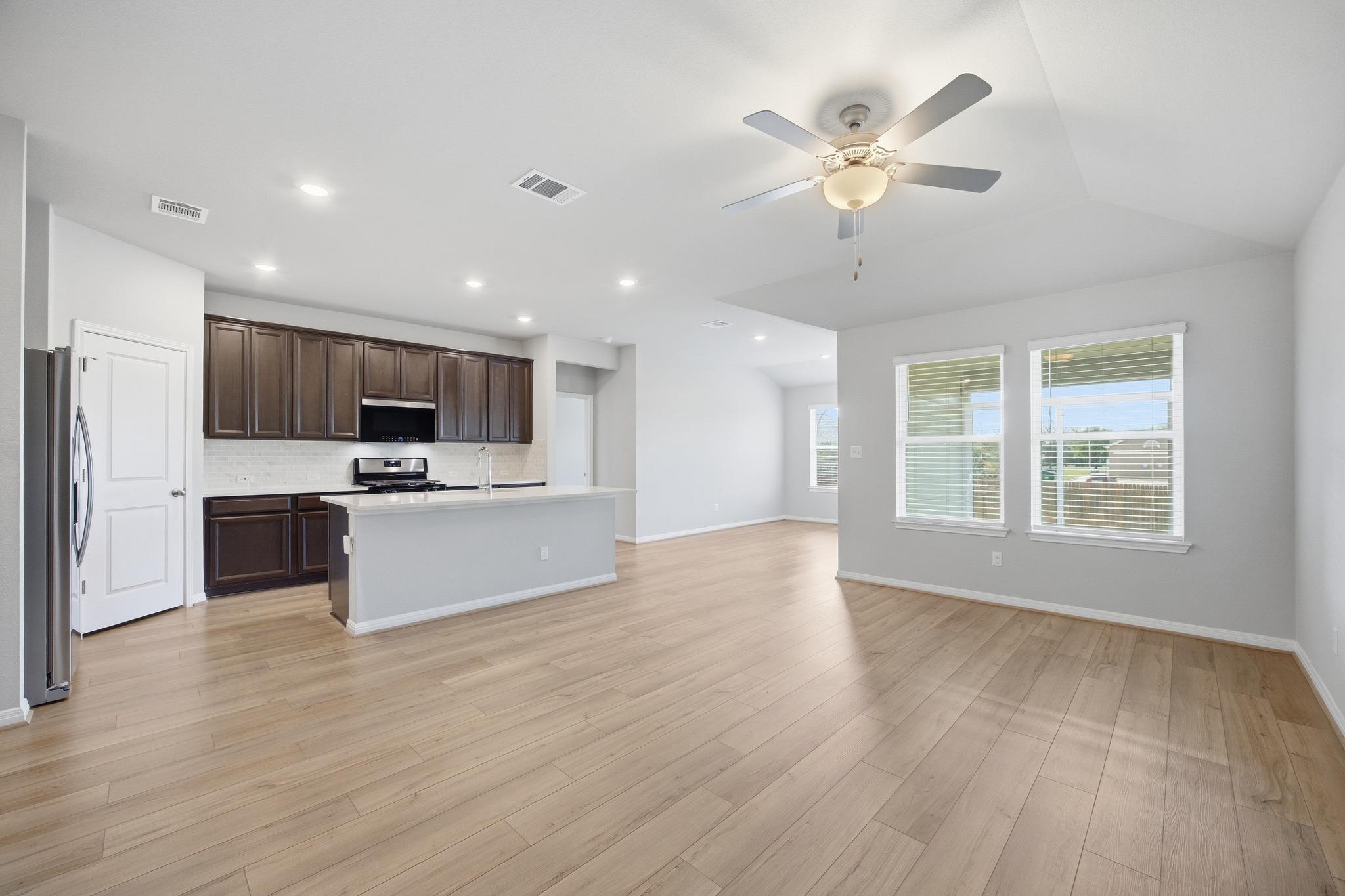 809 Russet Rock Dr, Austin, TX 78748