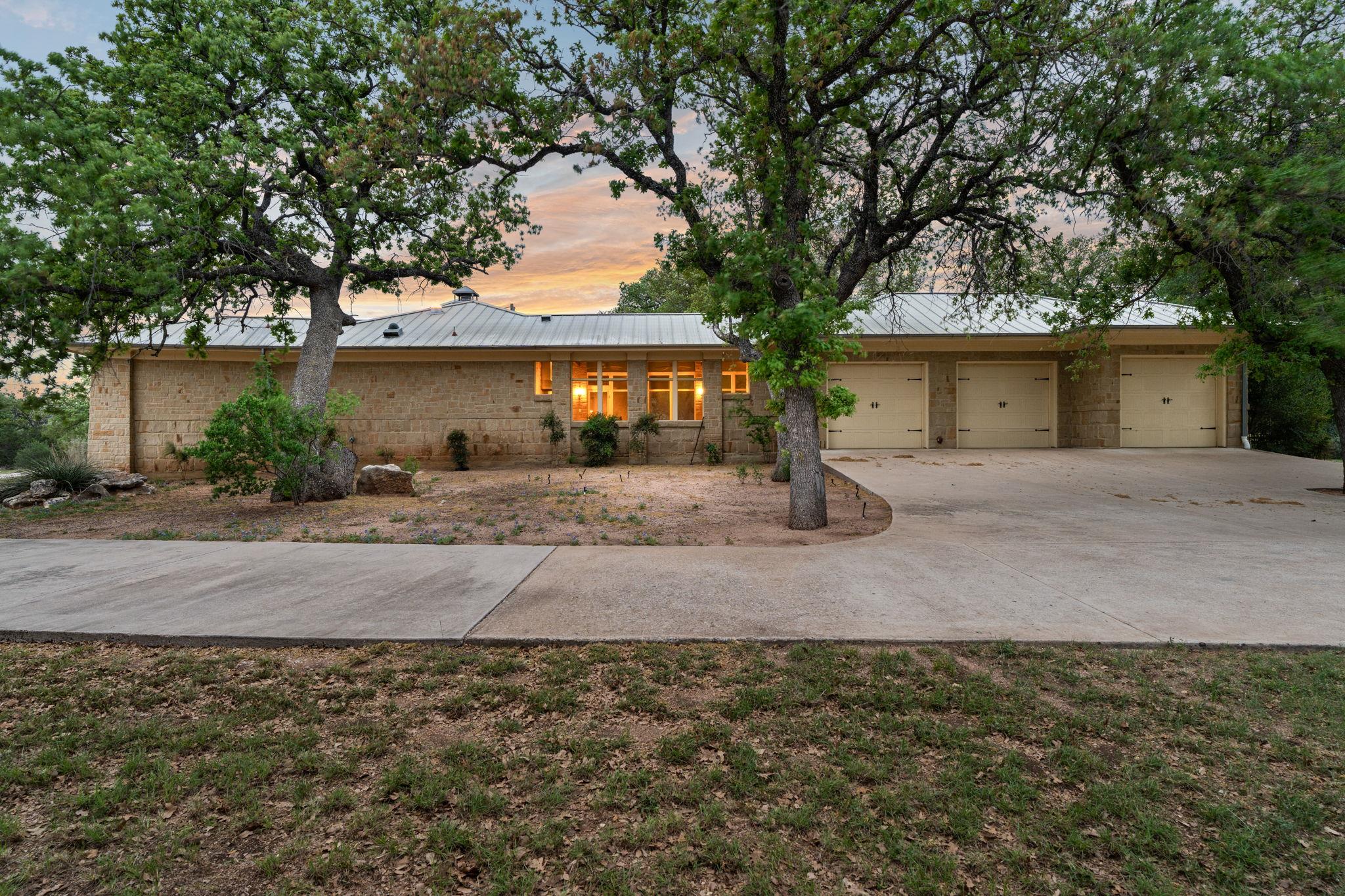 23426 Oscar Rd, Spicewood, TX 78669