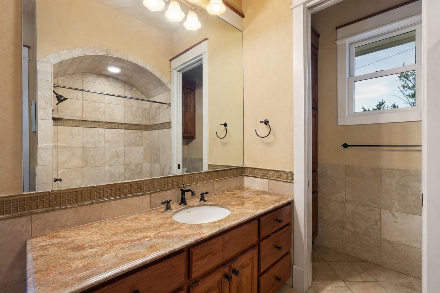 23426 Oscar Rd, Spicewood, TX 78669