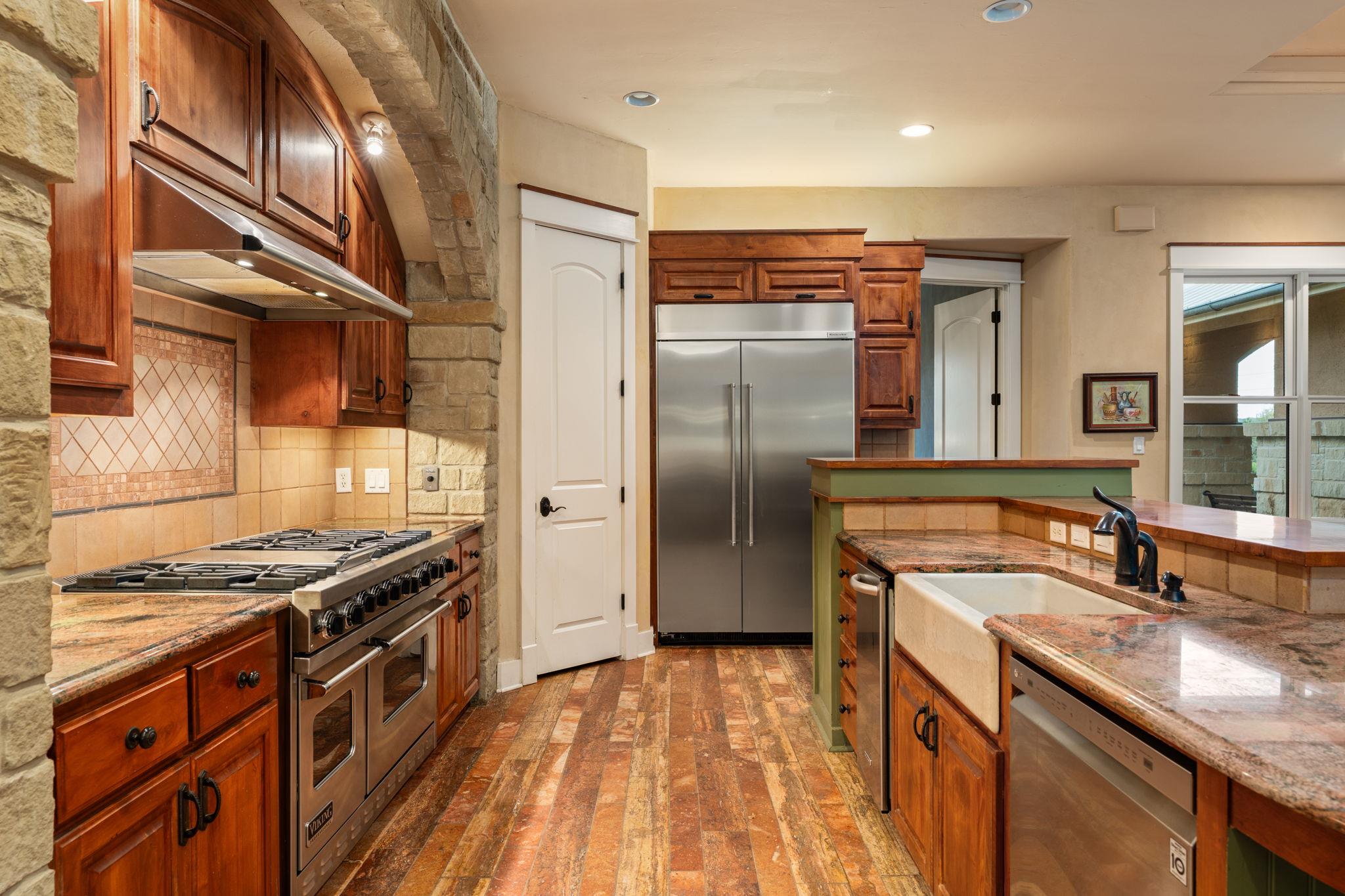 23426 Oscar Rd, Spicewood, TX 78669