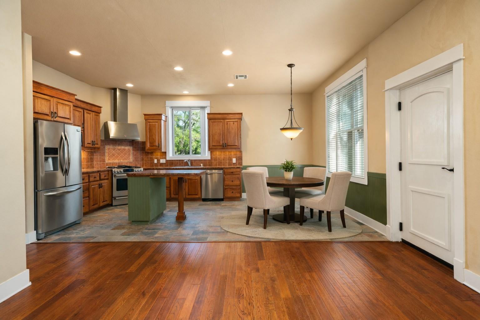 23426 Oscar Rd, Spicewood, TX 78669