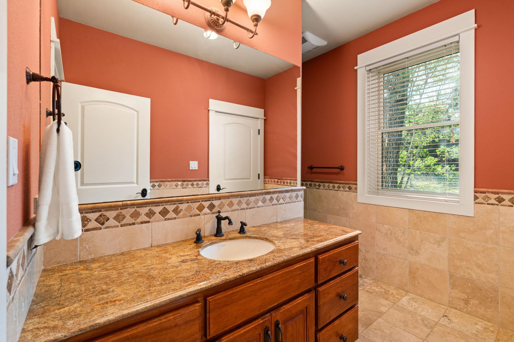 23426 Oscar Rd, Spicewood, TX 78669