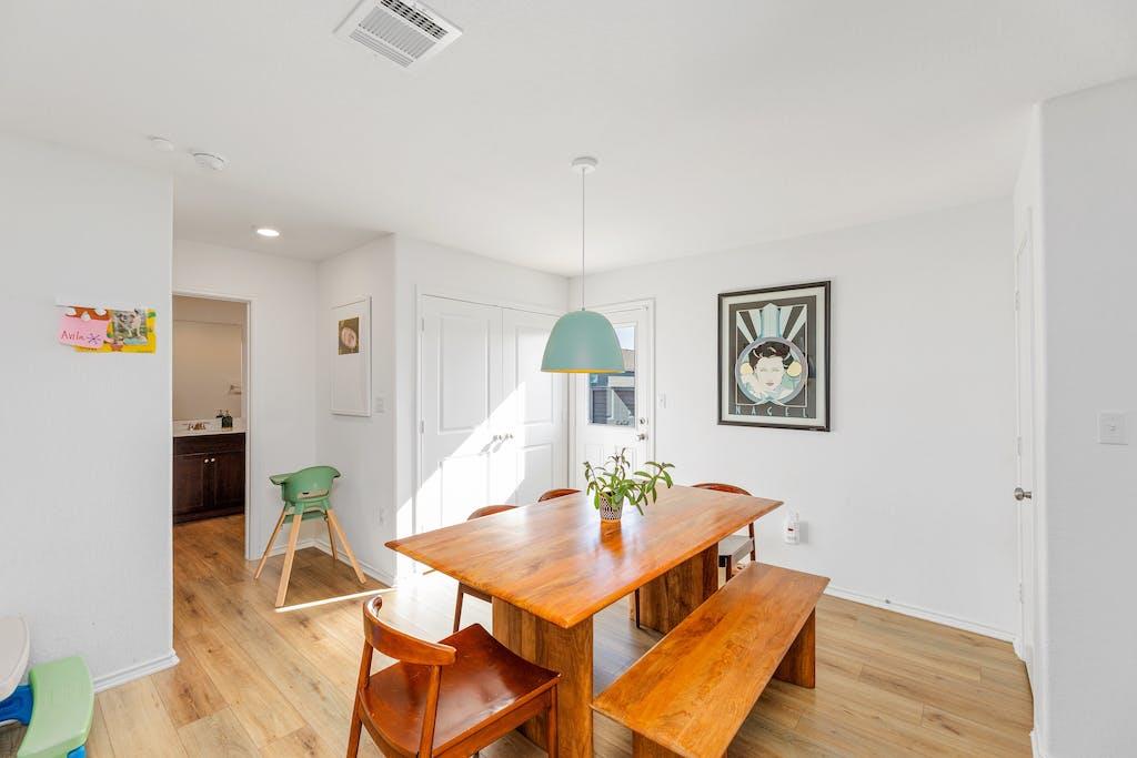 17817 Willacy Cv, Elgin, TX 78621