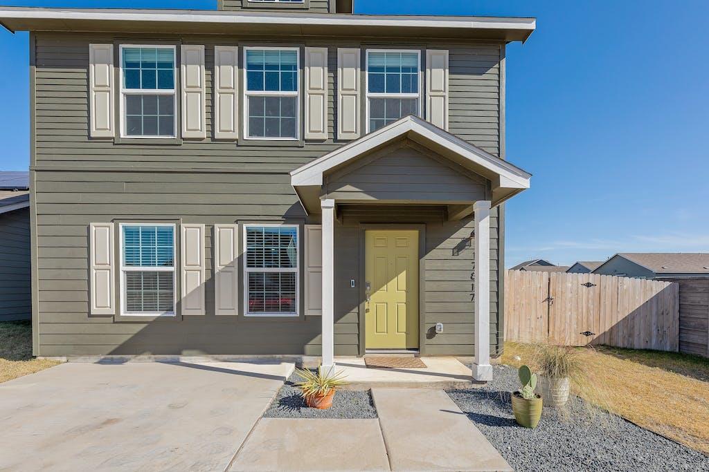 17817 Willacy Cv, Elgin, TX 78621