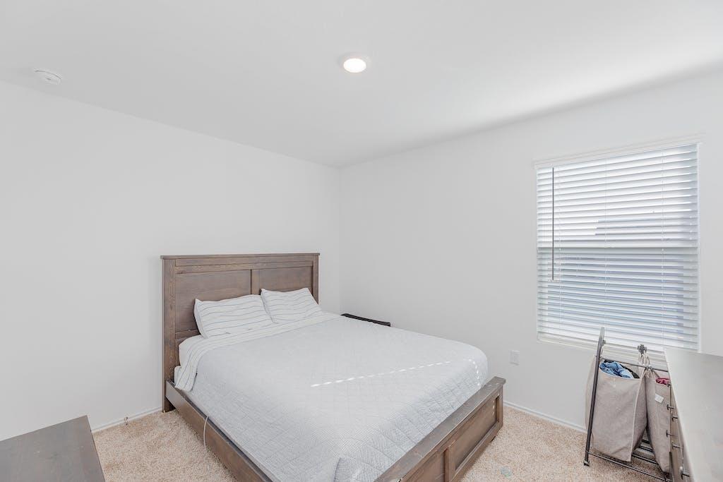 17817 Willacy Cv, Elgin, TX 78621