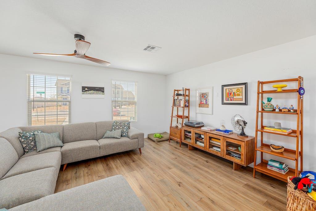 17817 Willacy Cv, Elgin, TX 78621