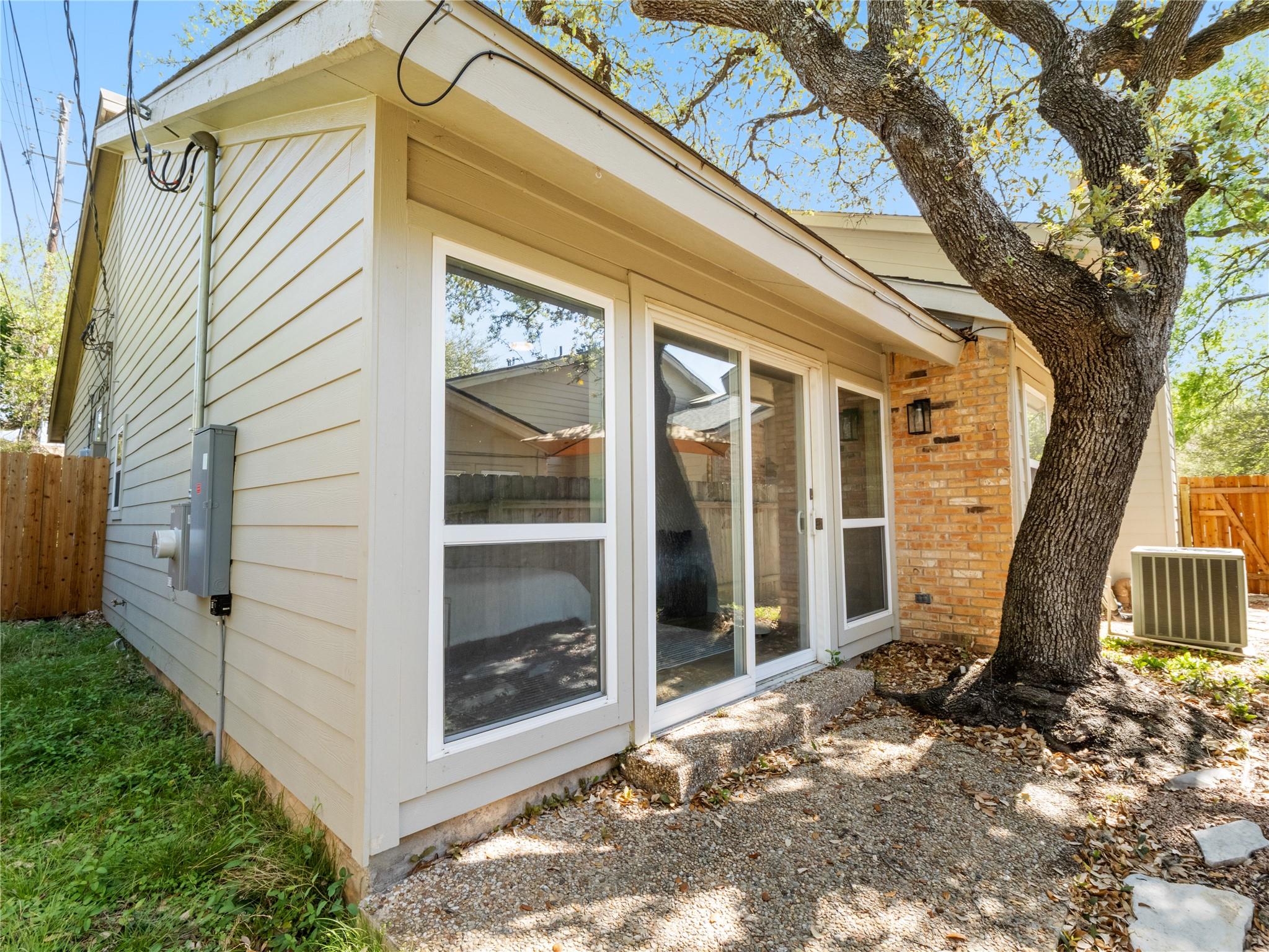 8138 Forest Mesa Dr, Austin, TX 78759