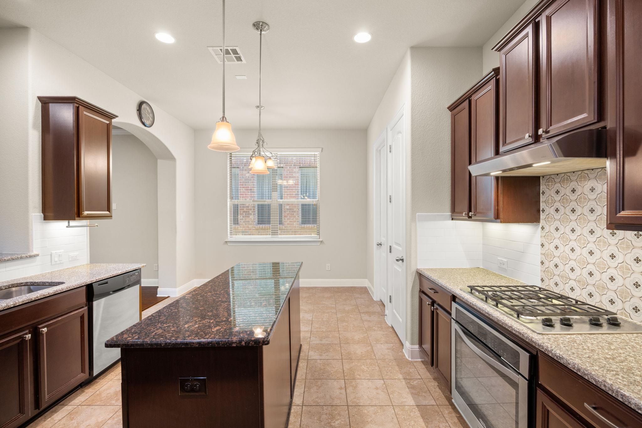 2452 Millbrook Loop, Leander, TX 78641