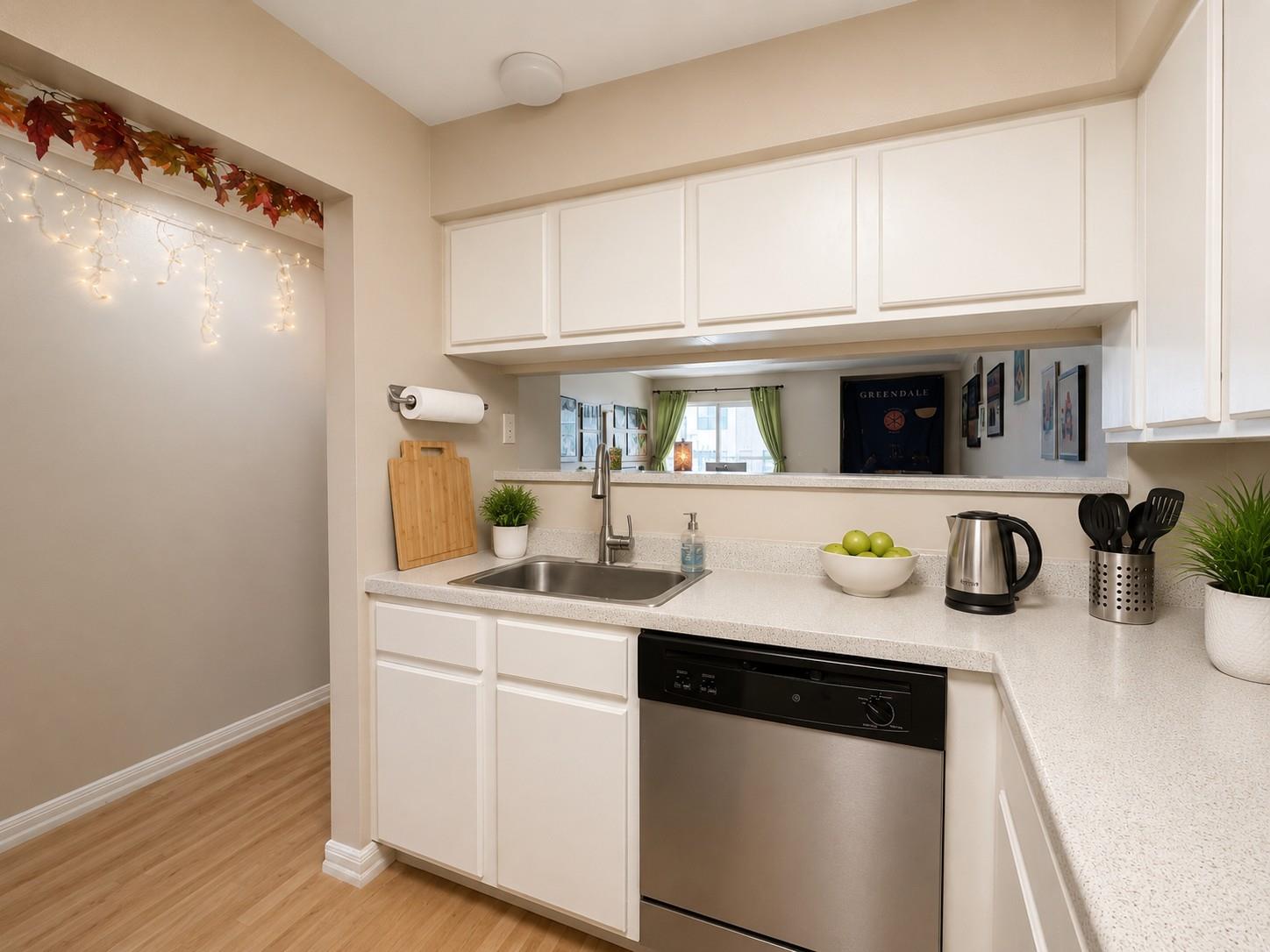 501 W 26th St # 305, Austin, TX 78705