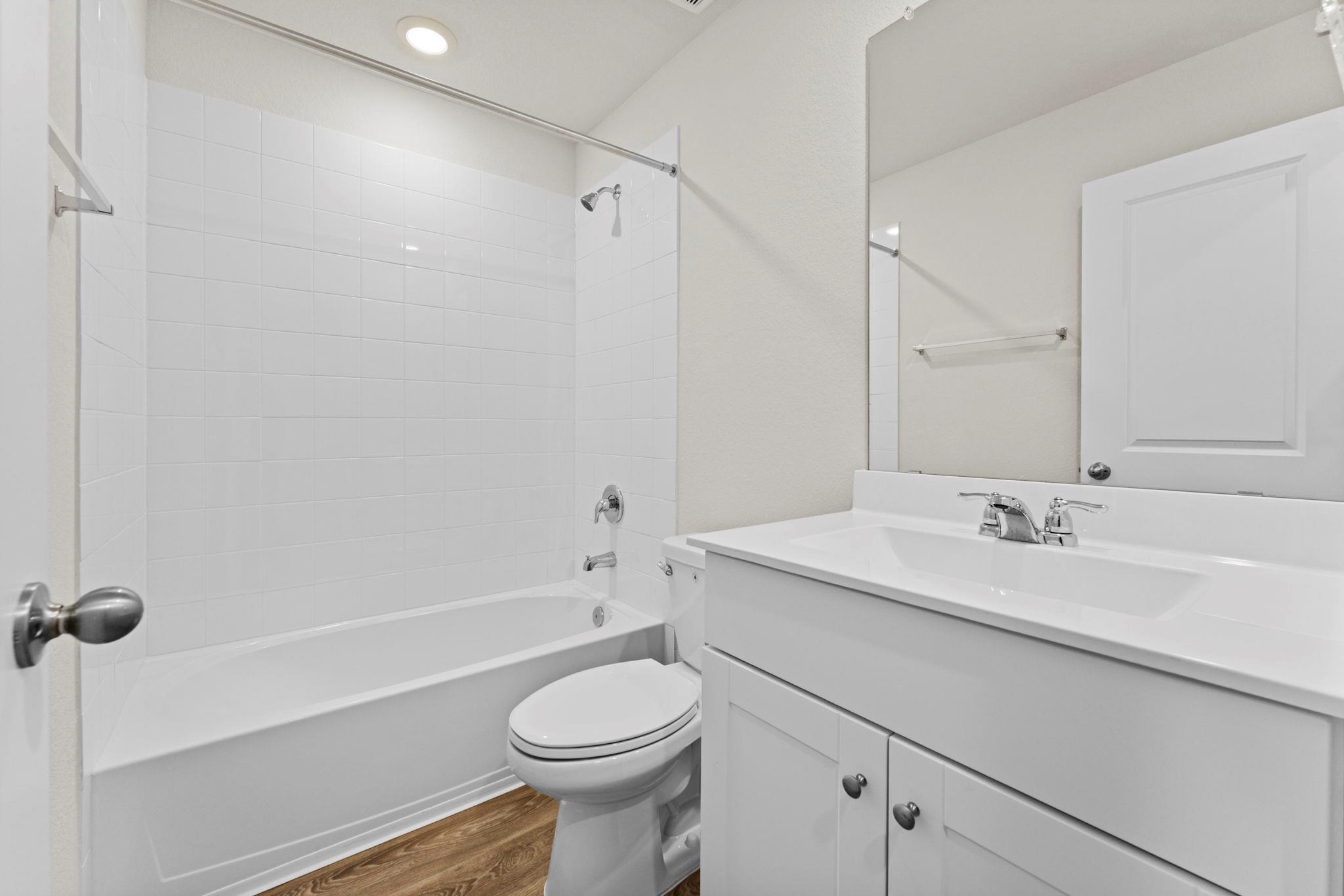 401 Wild Goose Dr, Luling, TX 78648