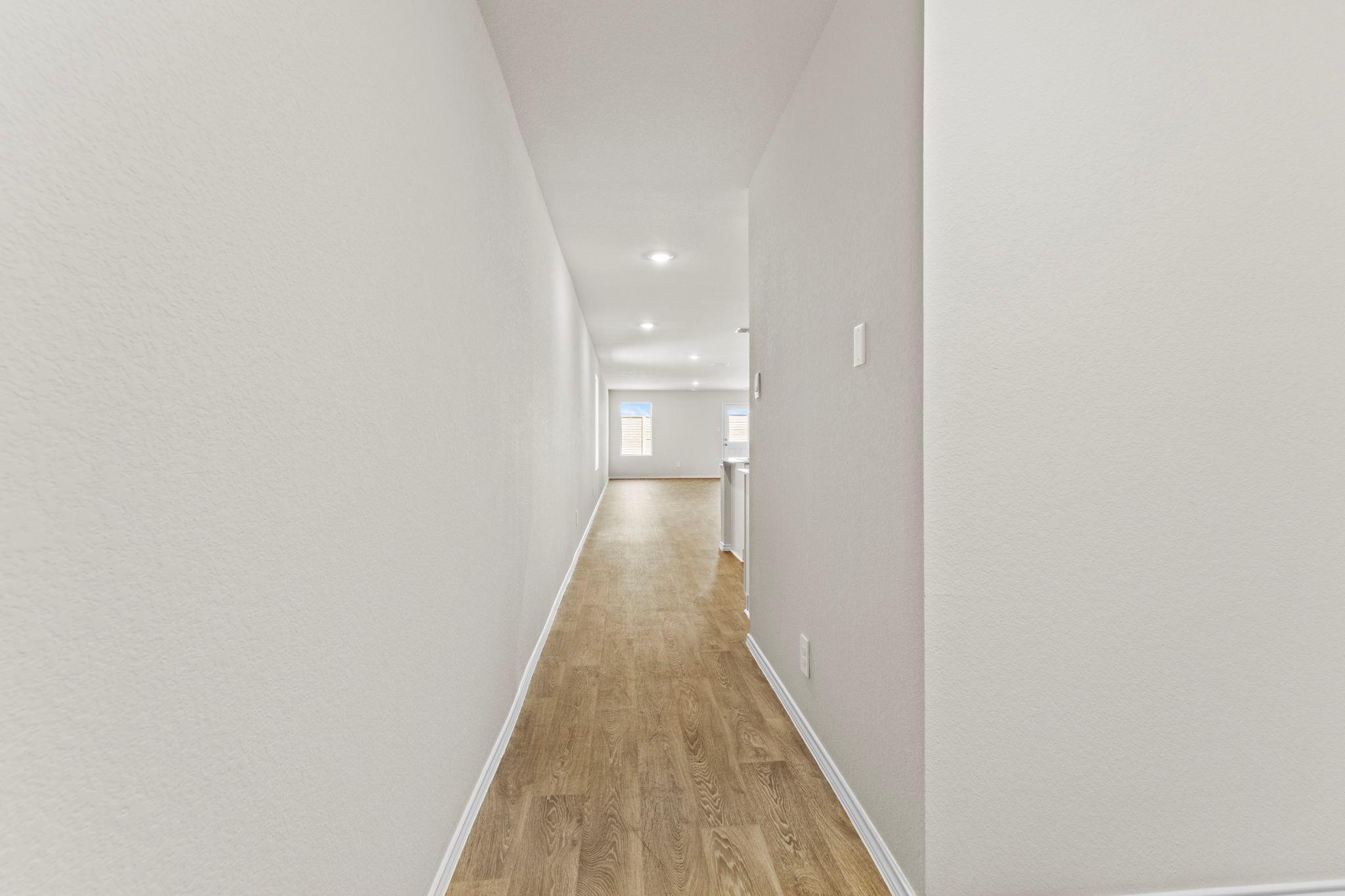 401 Wild Goose Dr, Luling, TX 78648