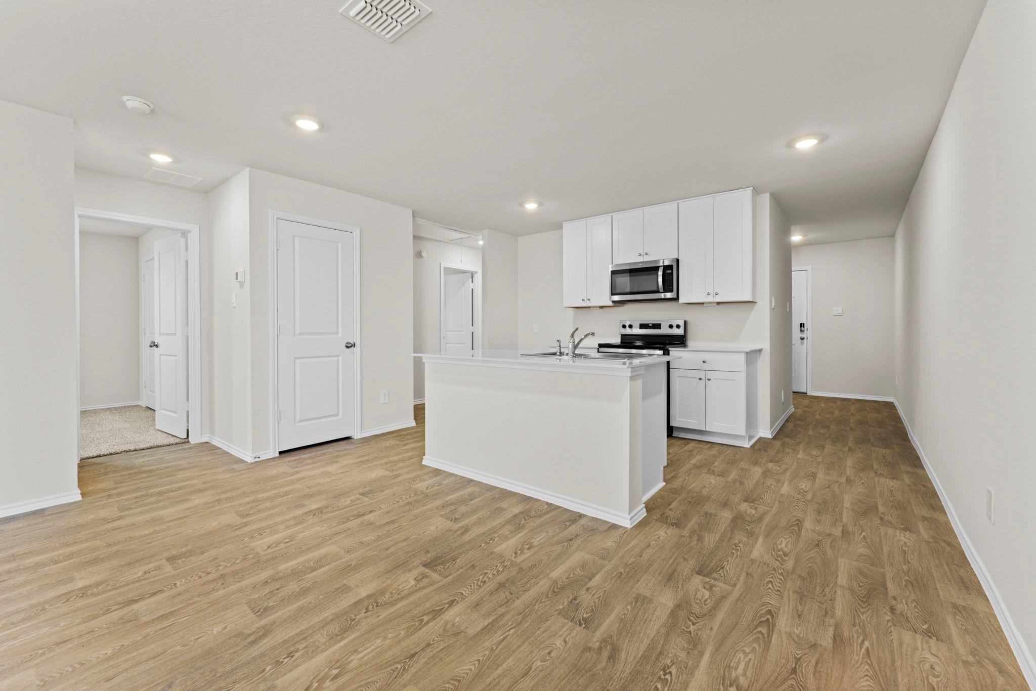 401 Wild Goose Dr, Luling, TX 78648