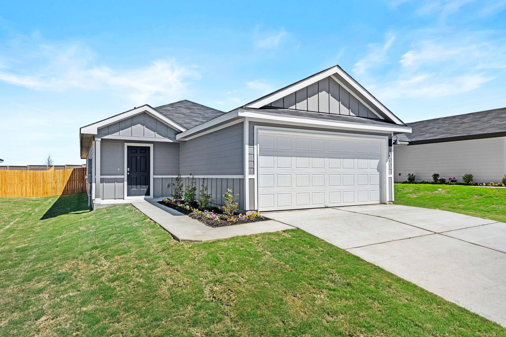 401 Wild Goose Dr, Luling, TX 78648