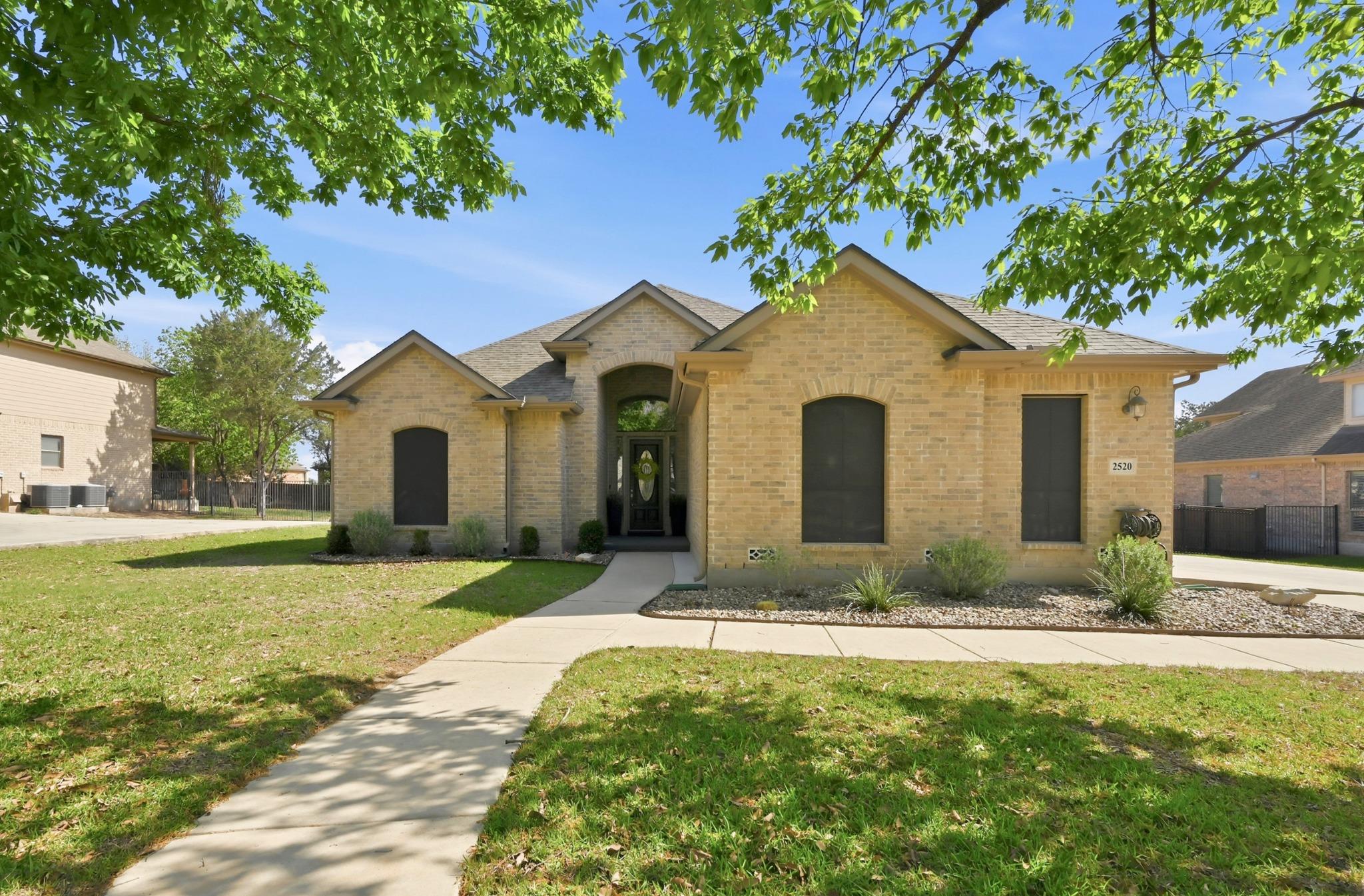 2520 Klemm St, New Braunfels, TX 78132