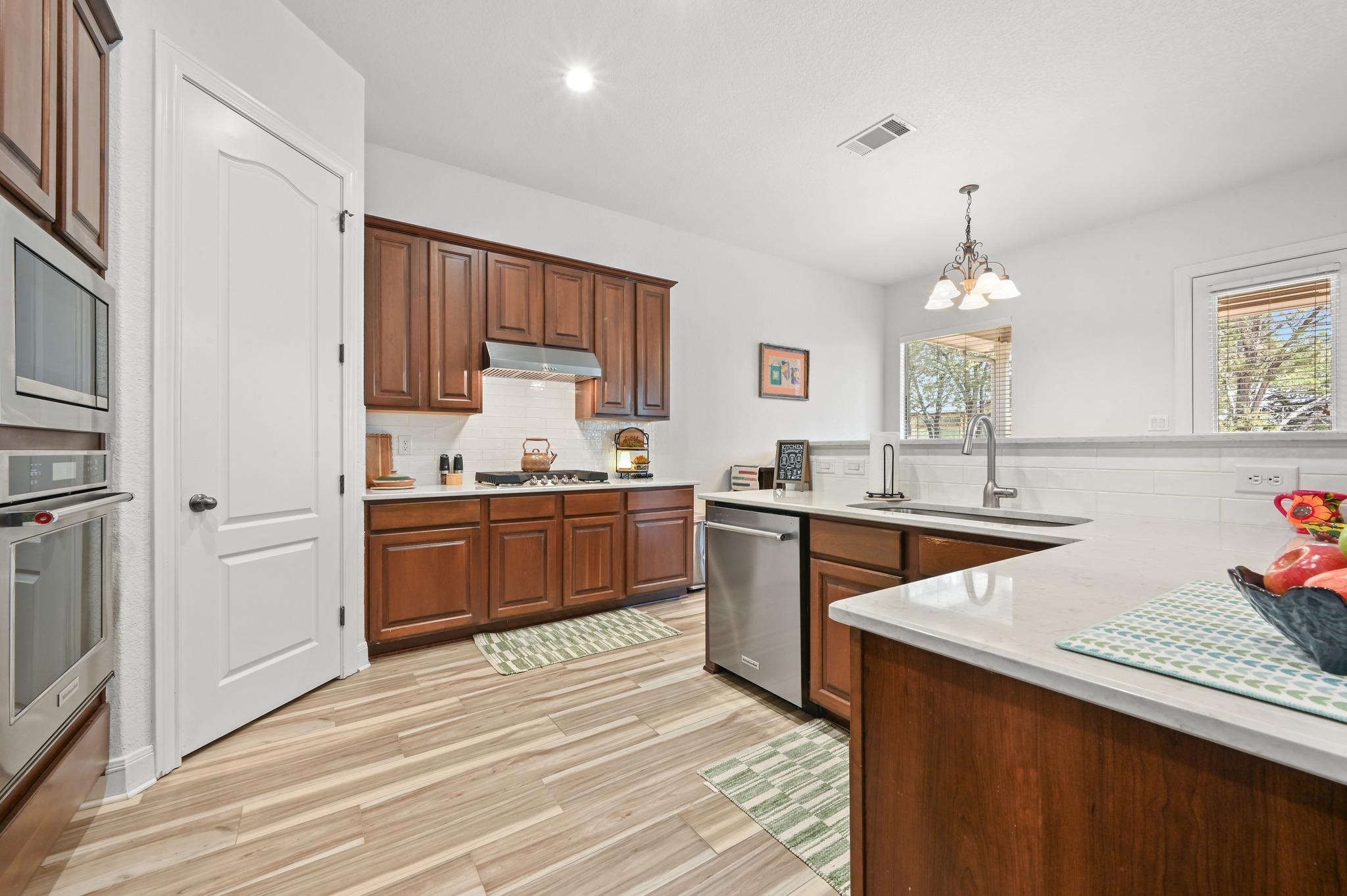 2520 Klemm St, New Braunfels, TX 78132