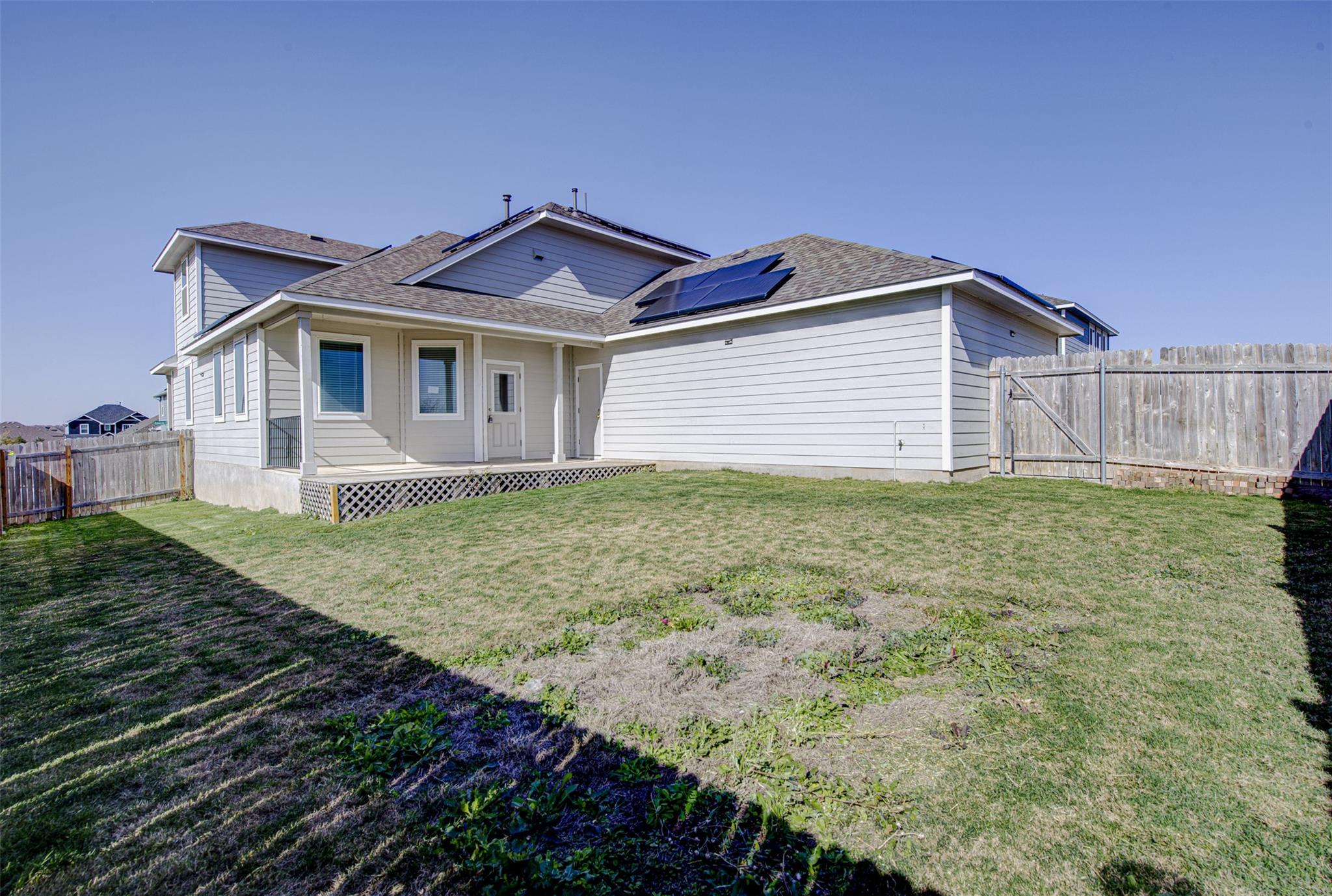 417 Ravens Crest Dr, Hutto, TX 78634