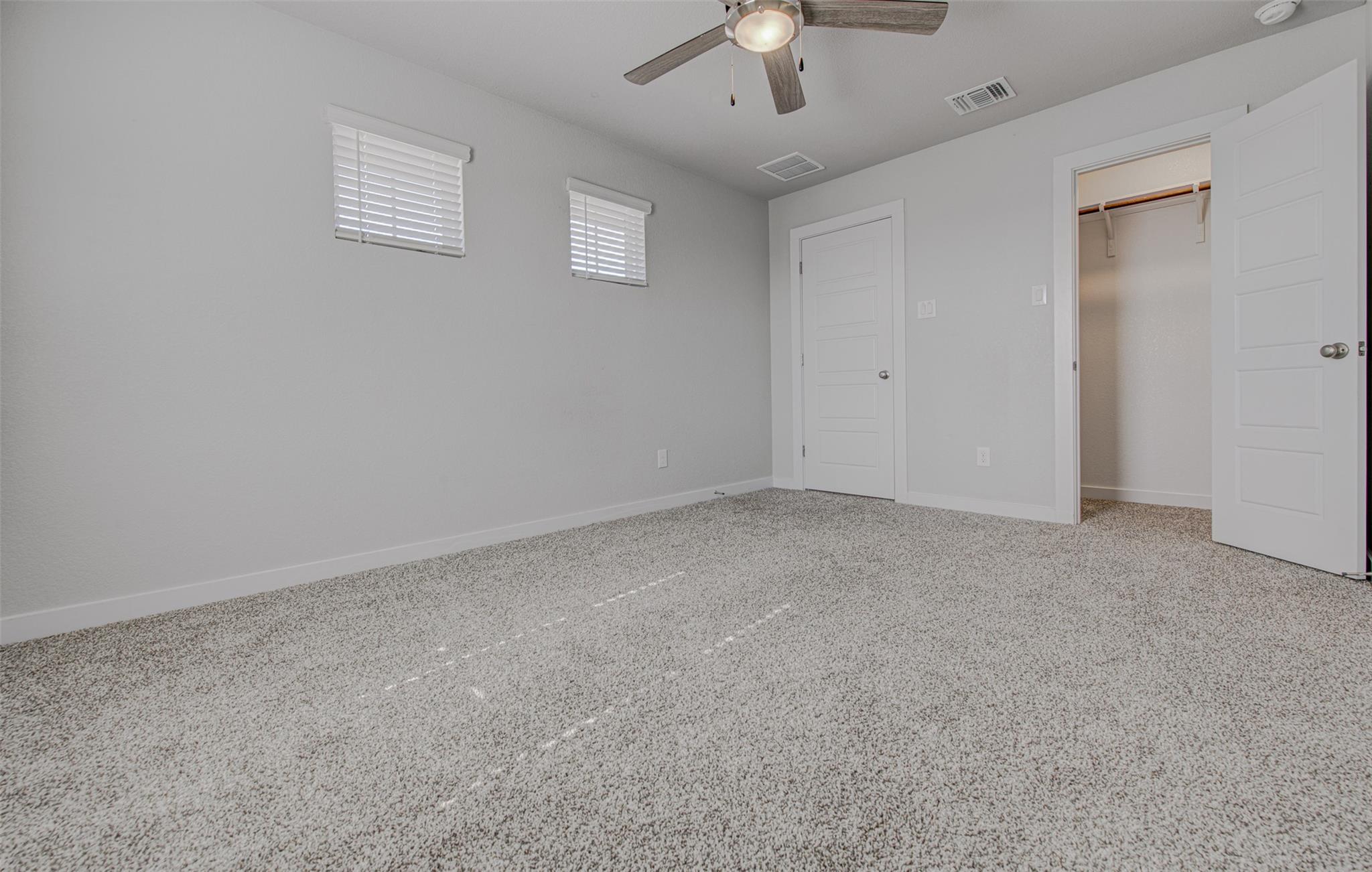 417 Ravens Crest Dr, Hutto, TX 78634