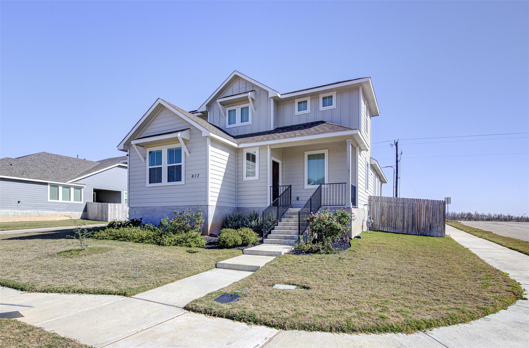 417 Ravens Crest Dr, Hutto, TX 78634