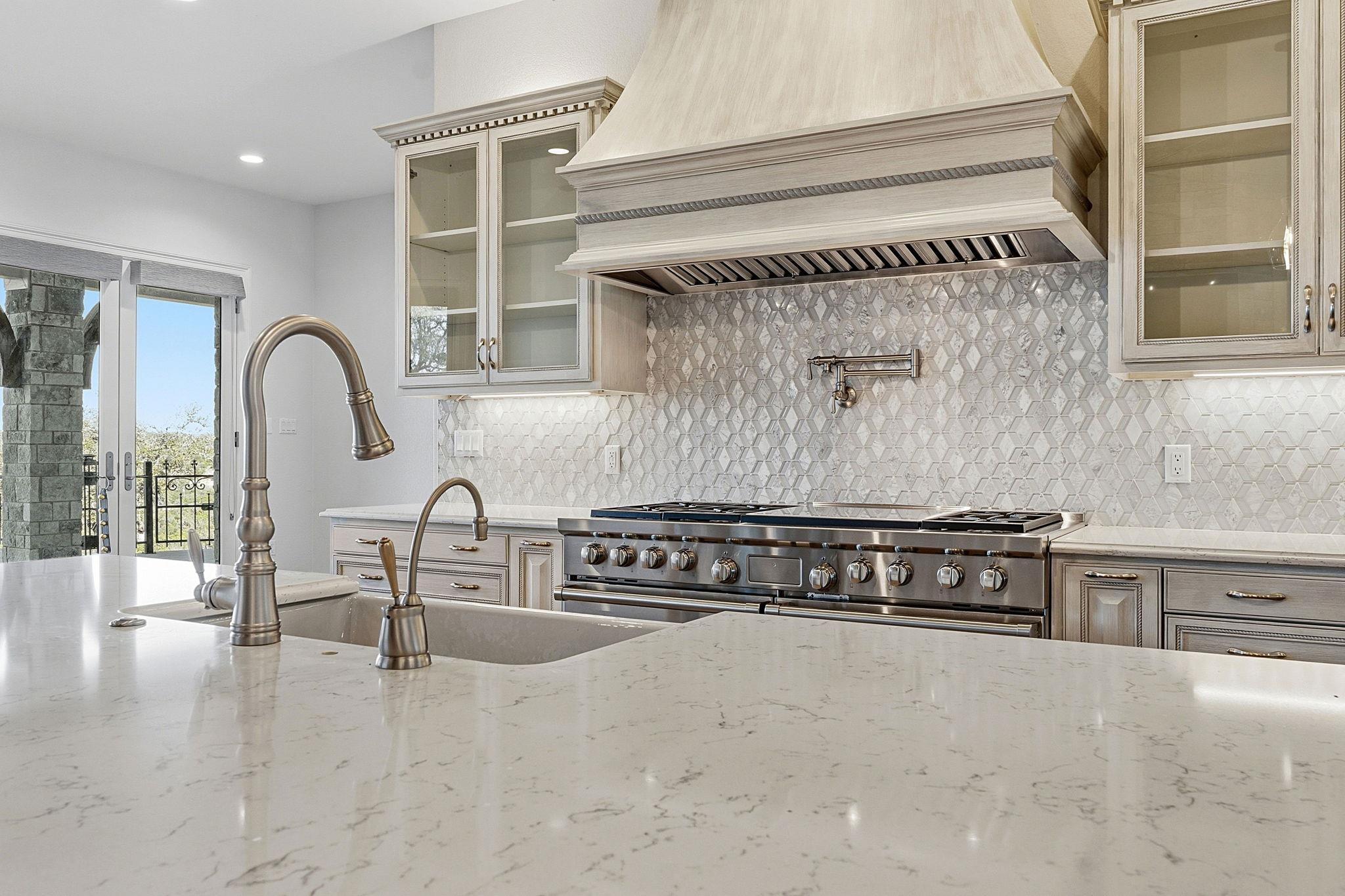 306 Napa Ct, Driftwood, TX 78619