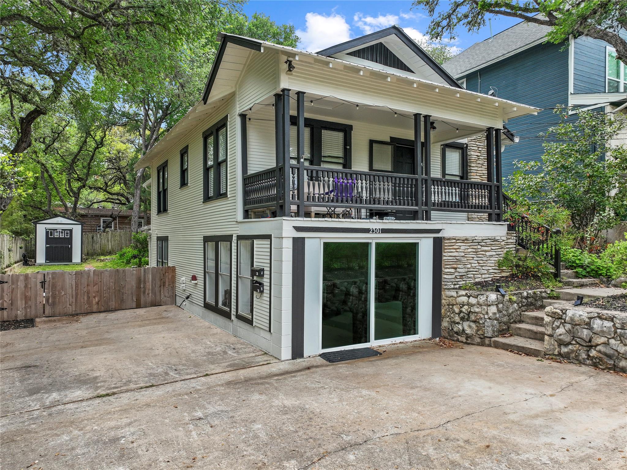 2301 W 10th St, Austin, TX 78703
