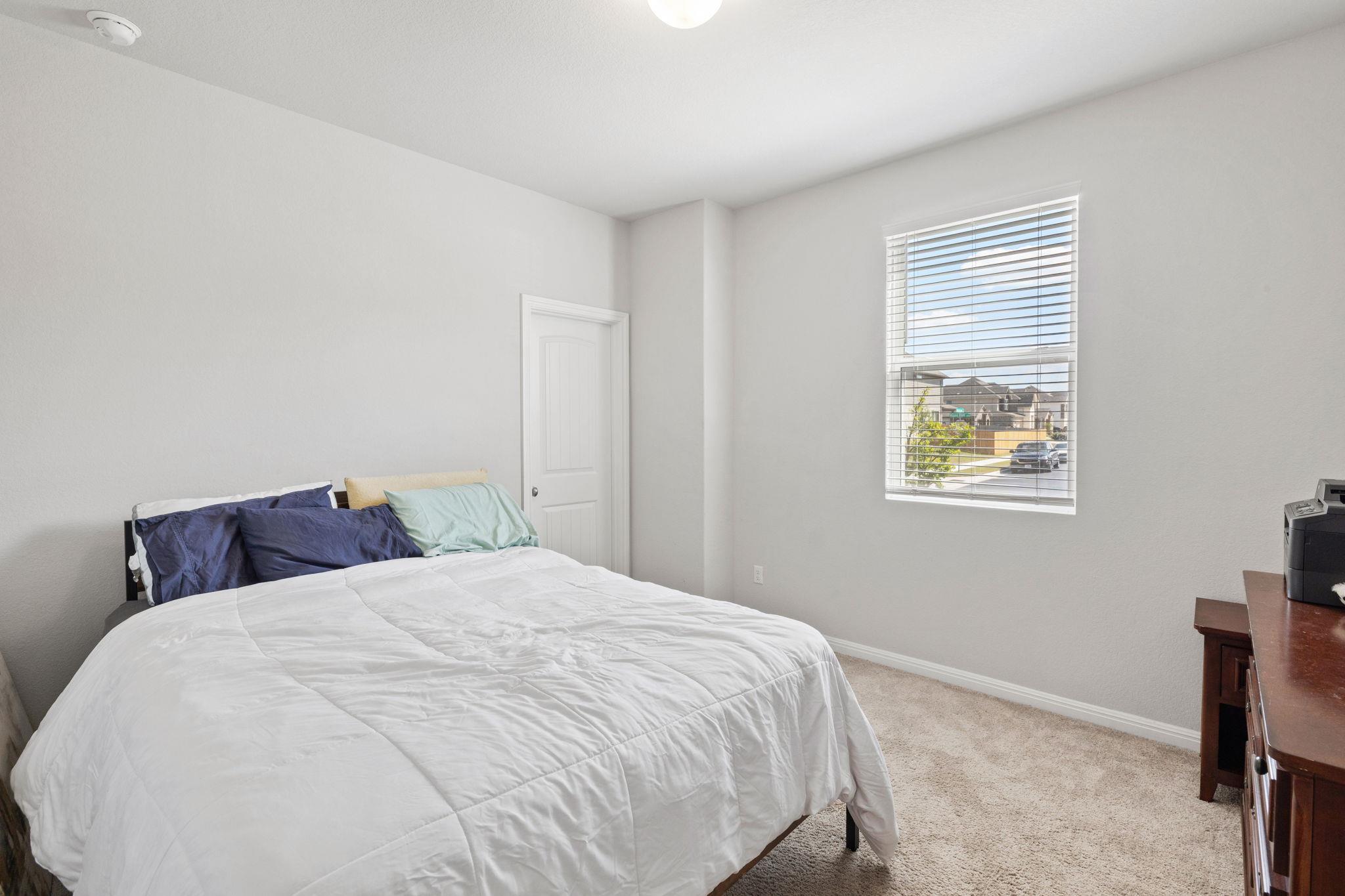 4009 Milano River Rd, Hutto, TX 78634