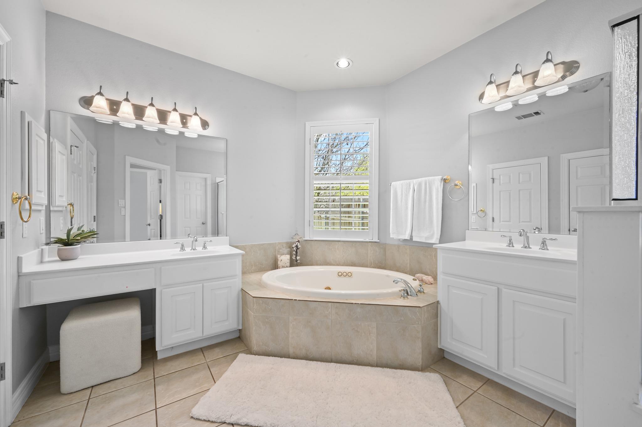 3125 Sun Drenched Path, Austin, TX 78732