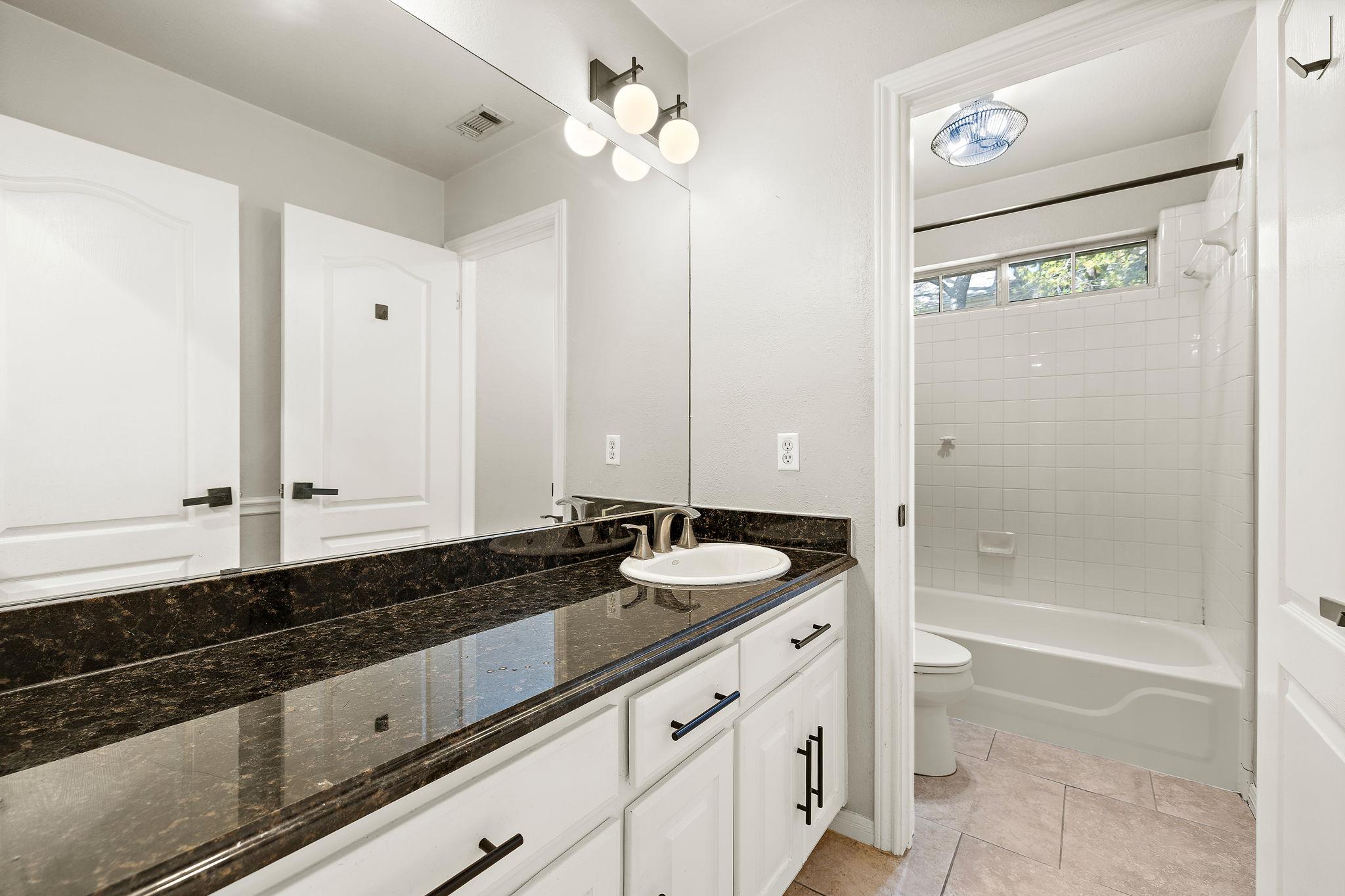 2114 Hilton Head Dr, Round Rock, TX 78664