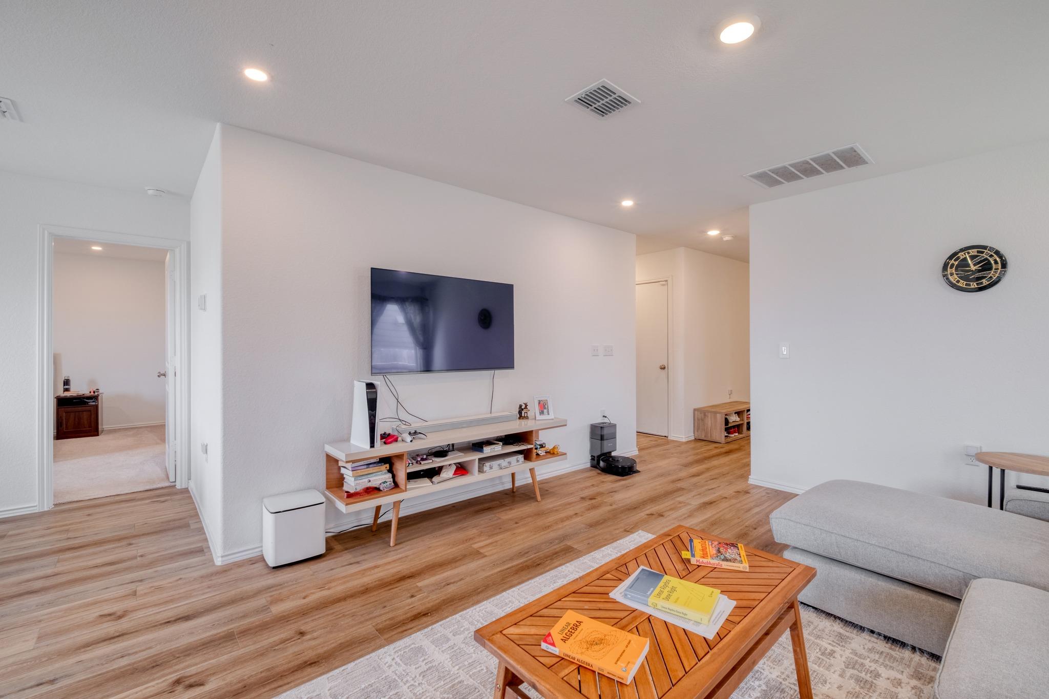 2700 Schwartz Ln, Pflugerville, TX 78660