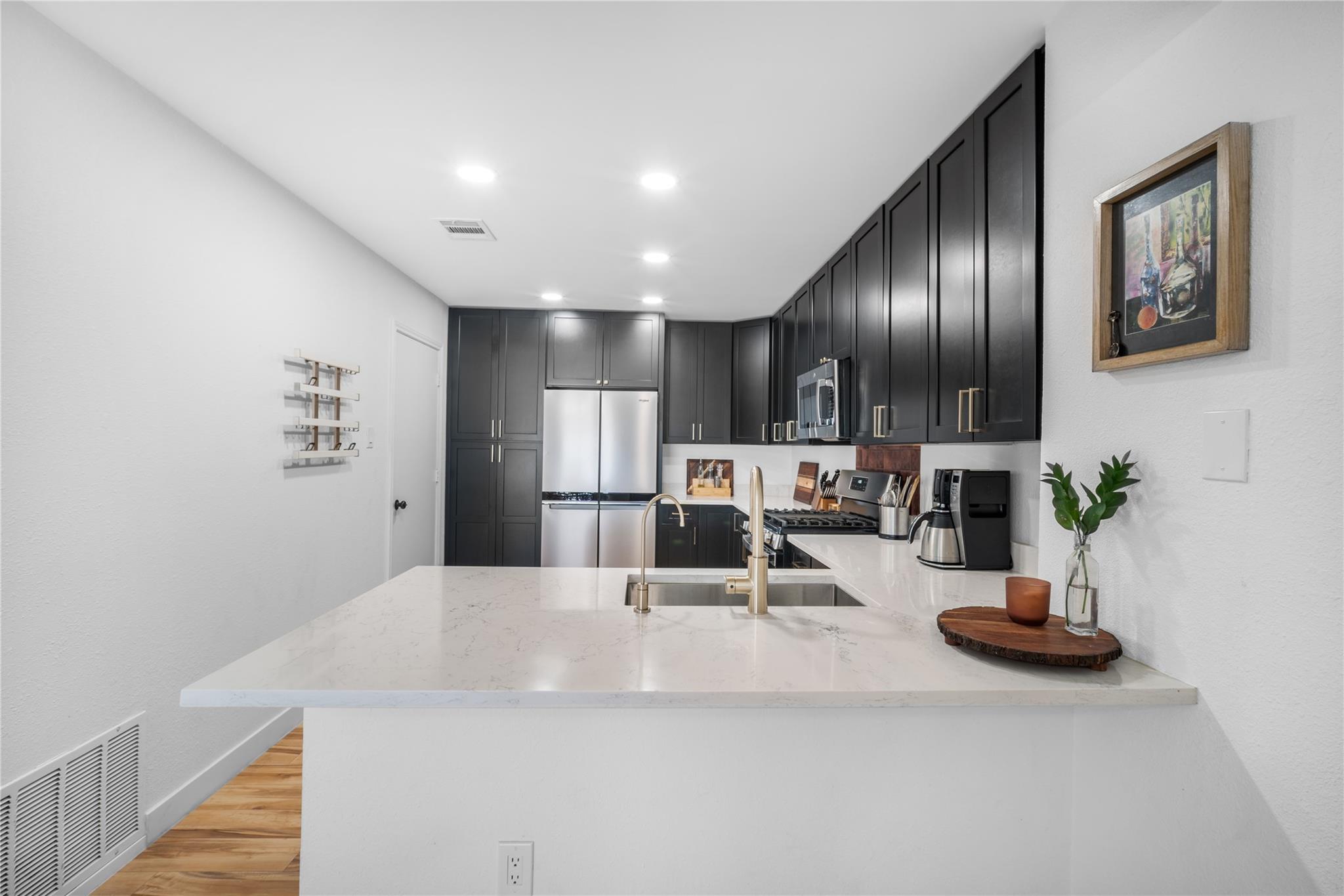 5935 Kevin Kelly Pl, Austin, TX 78727