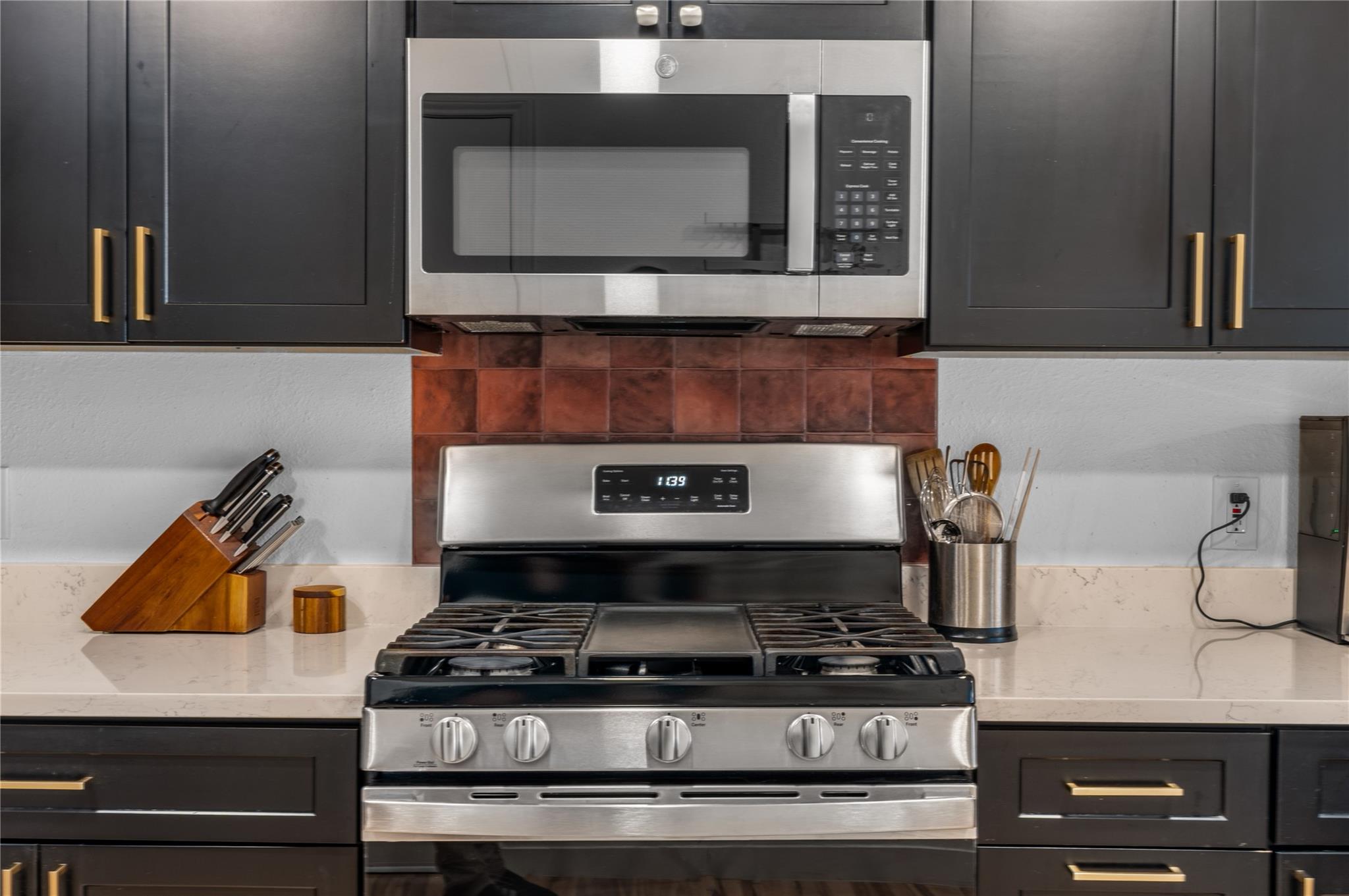 5935 Kevin Kelly Pl, Austin, TX 78727