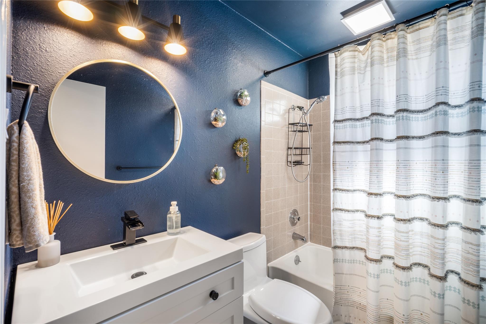 5935 Kevin Kelly Pl, Austin, TX 78727