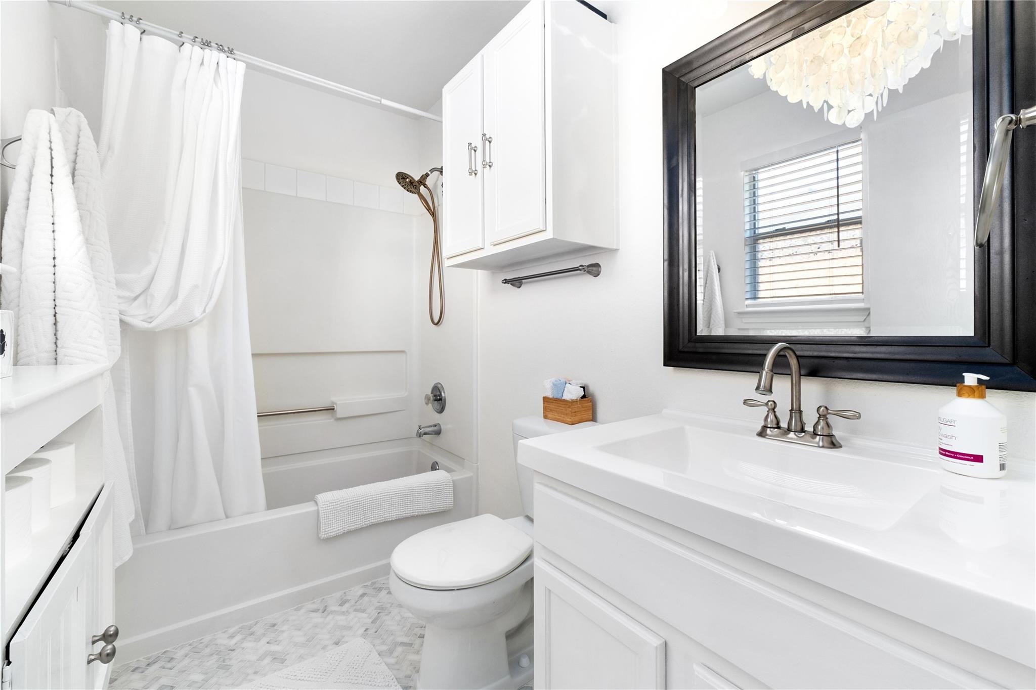 102 Woodley Rd, Leander, TX 78641