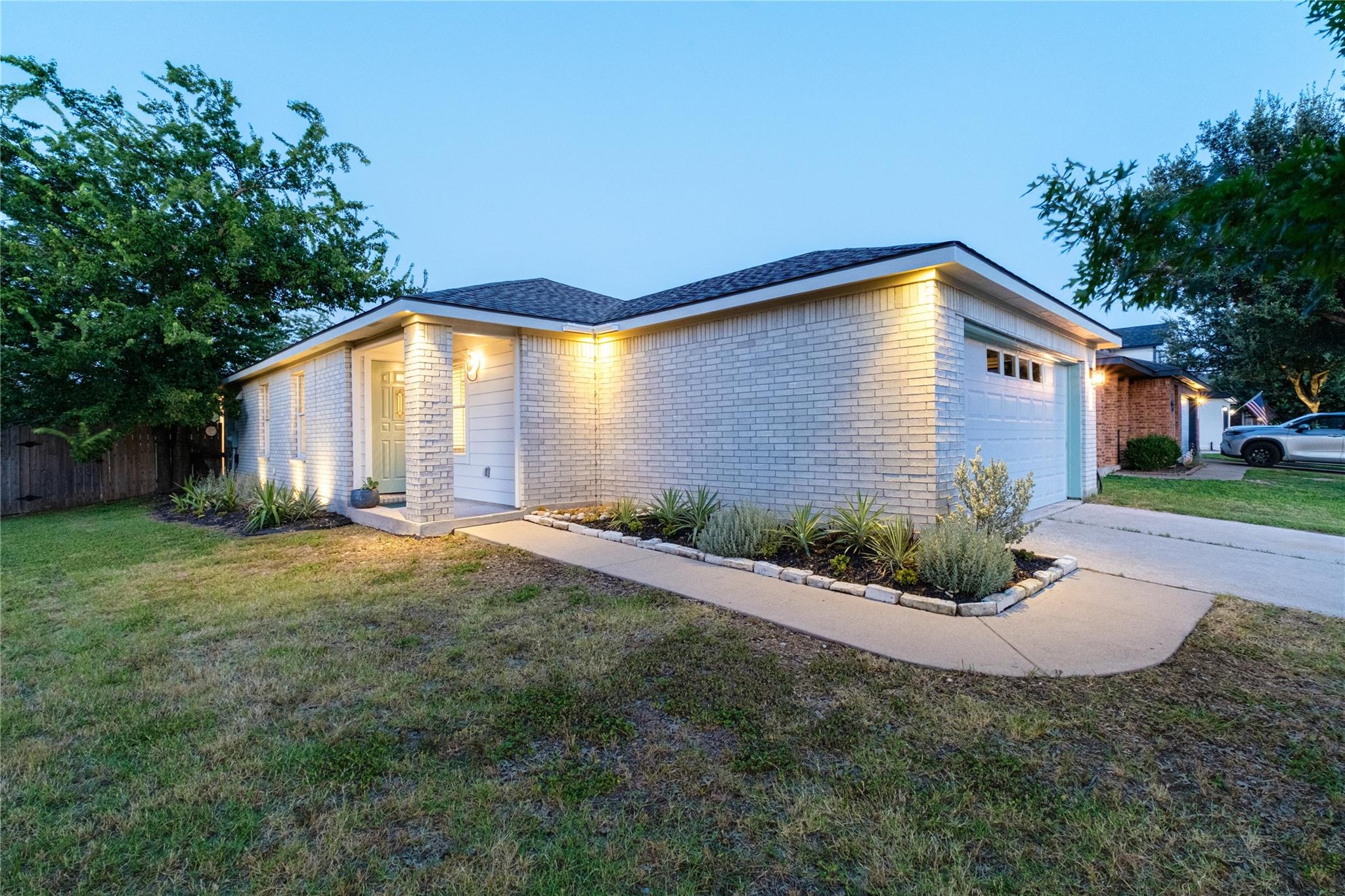 102 Woodley Rd, Leander, TX 78641