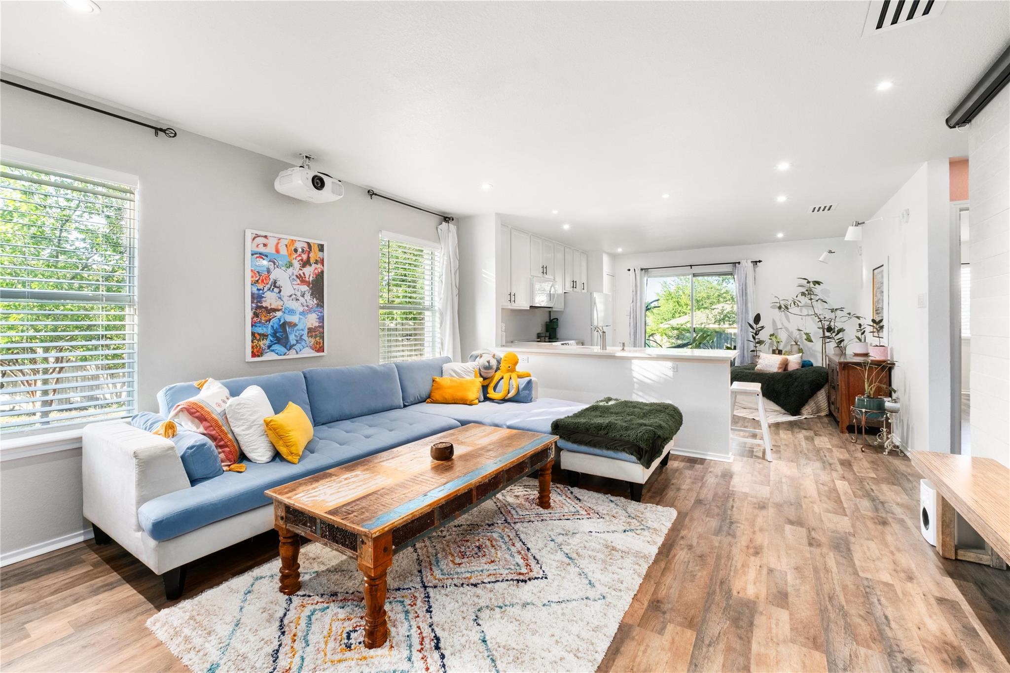 102 Woodley Rd, Leander, TX 78641