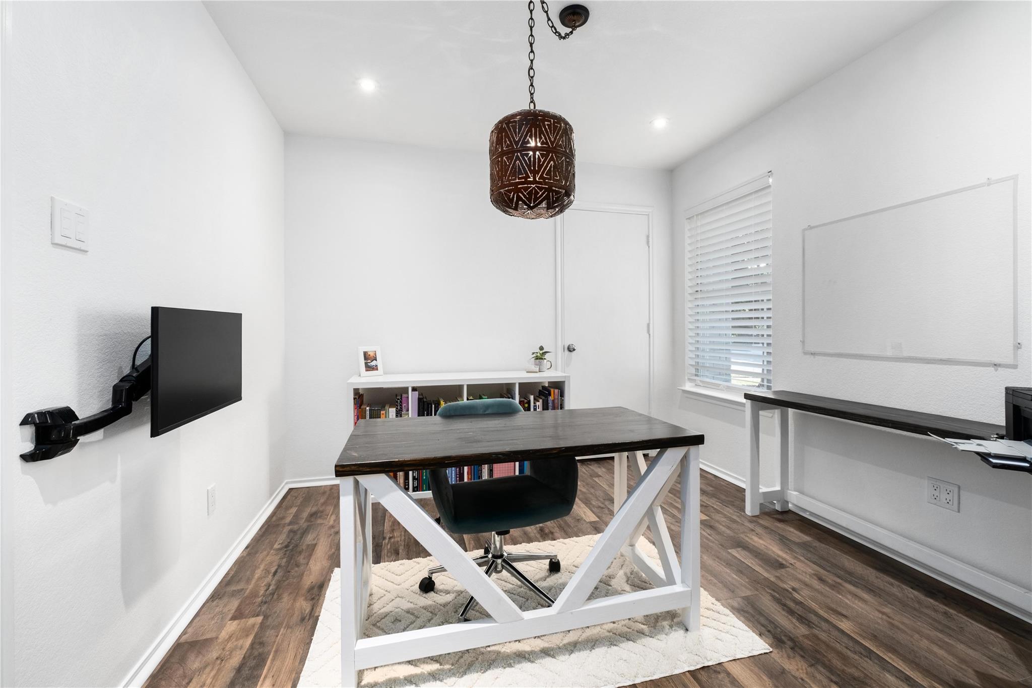 102 Woodley Rd, Leander, TX 78641