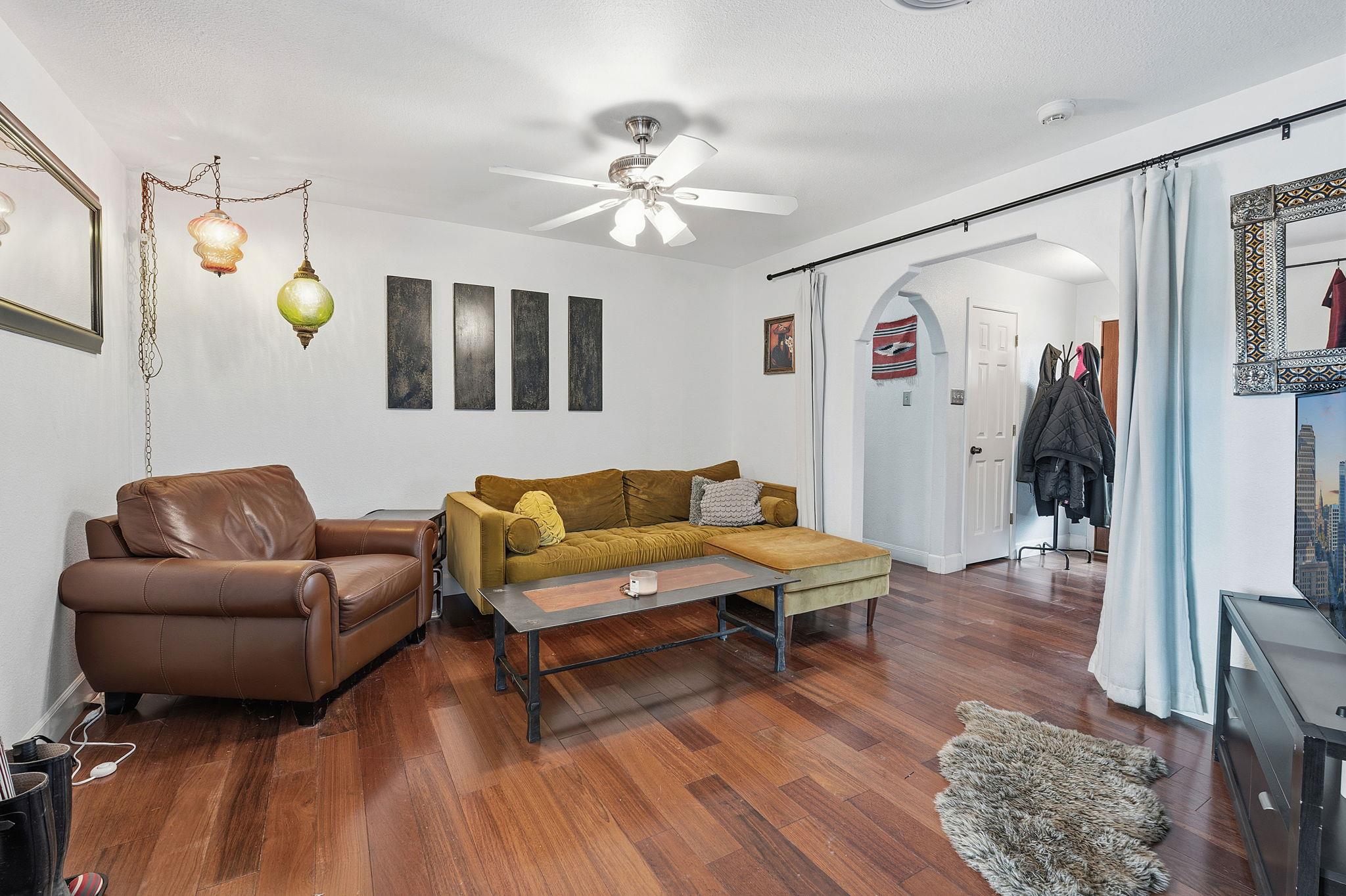 700 Corral Ln, Austin, TX 78745