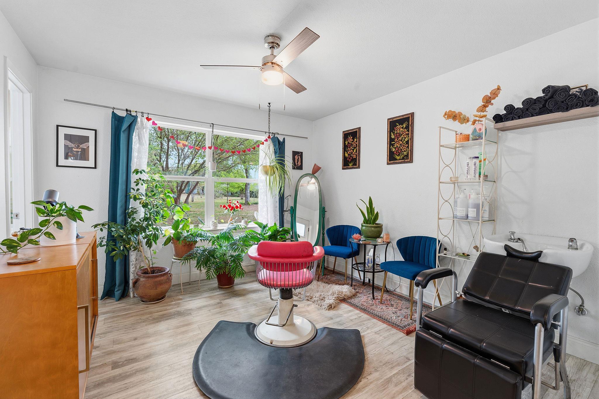 700 Corral Ln, Austin, TX 78745