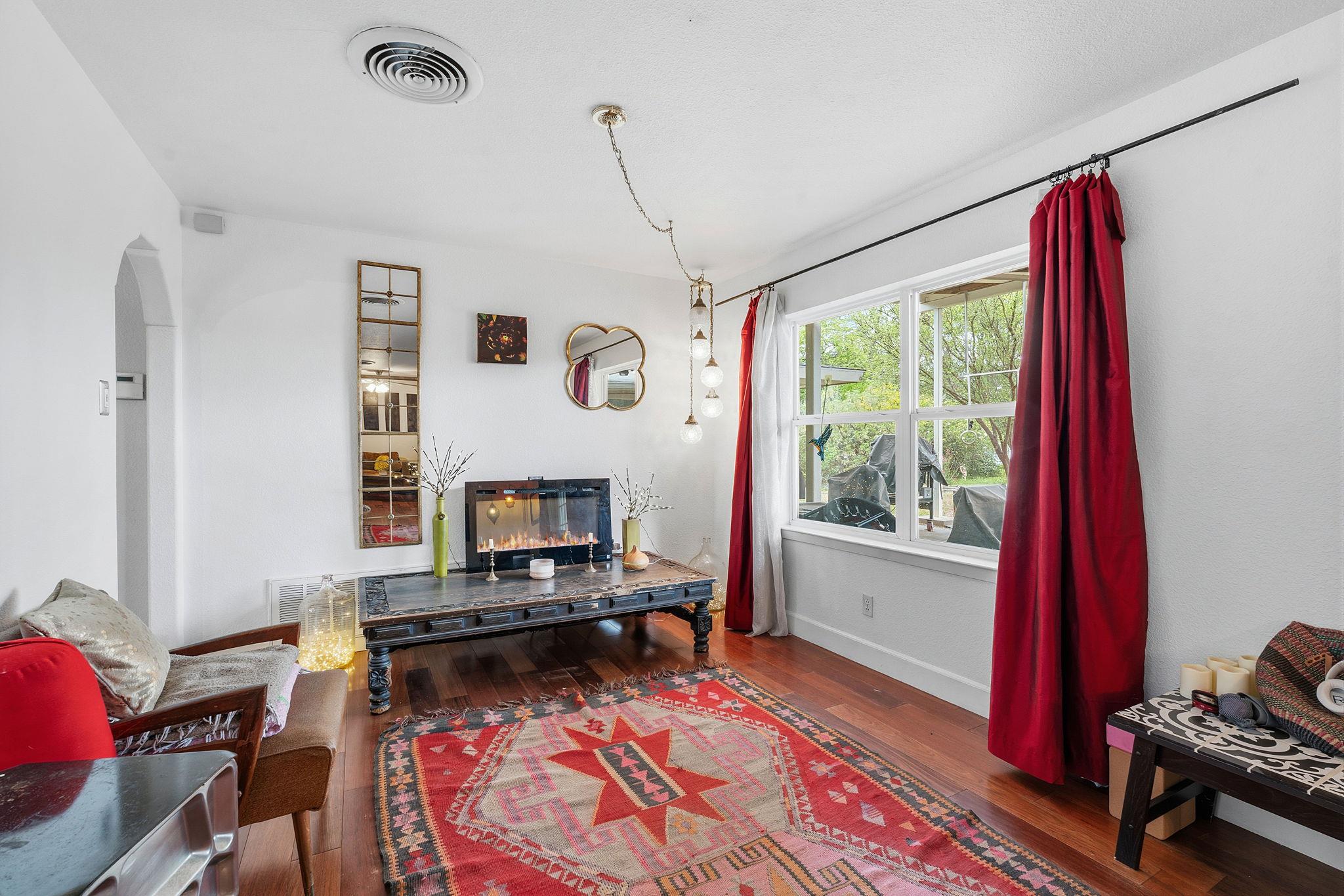 700 Corral Ln, Austin, TX 78745