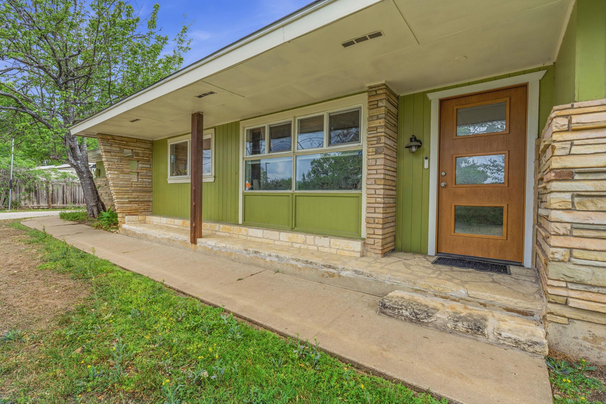 700 Corral Ln, Austin, TX 78745