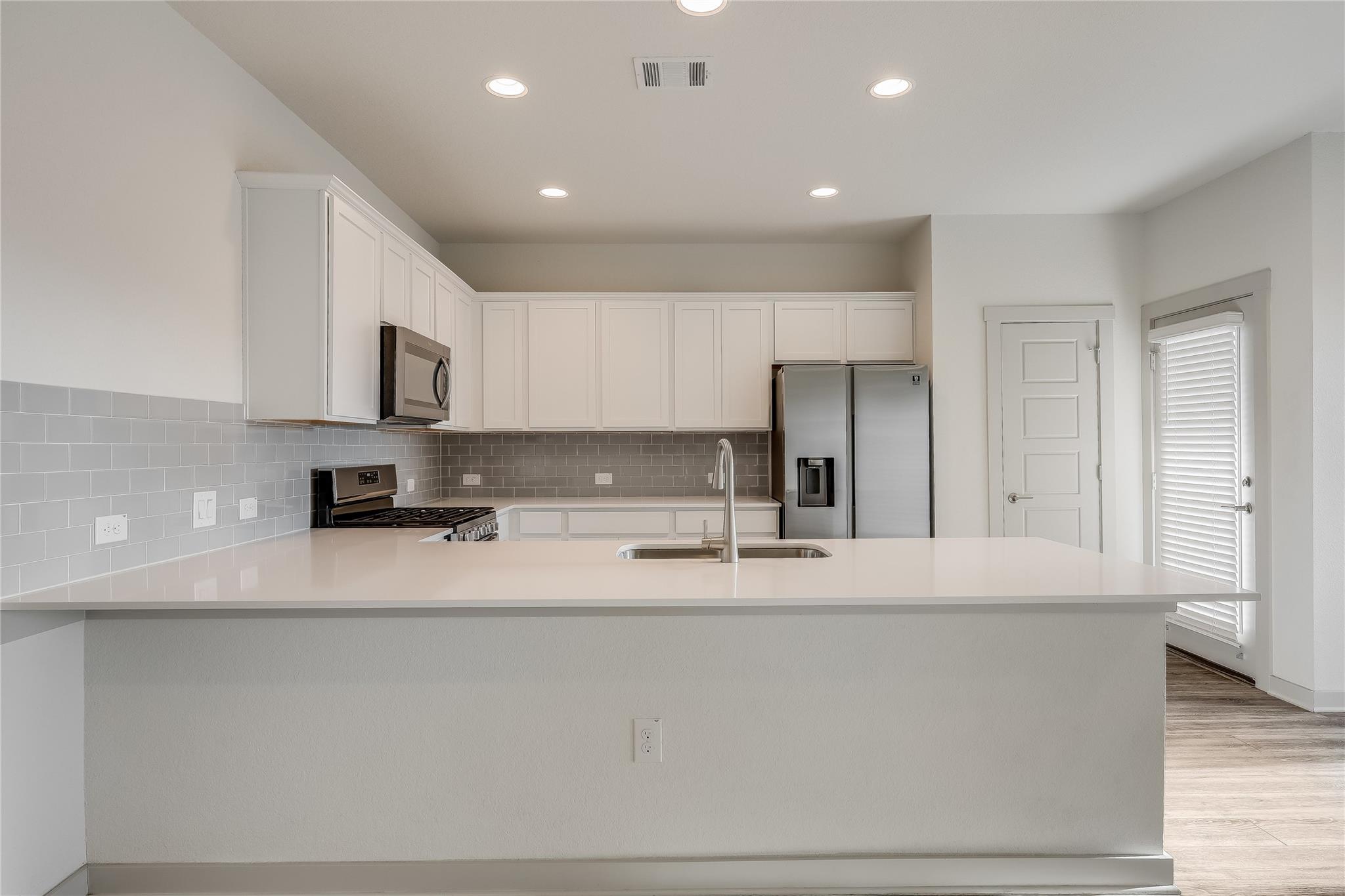 153 Filifera Ct, Leander, TX 78641